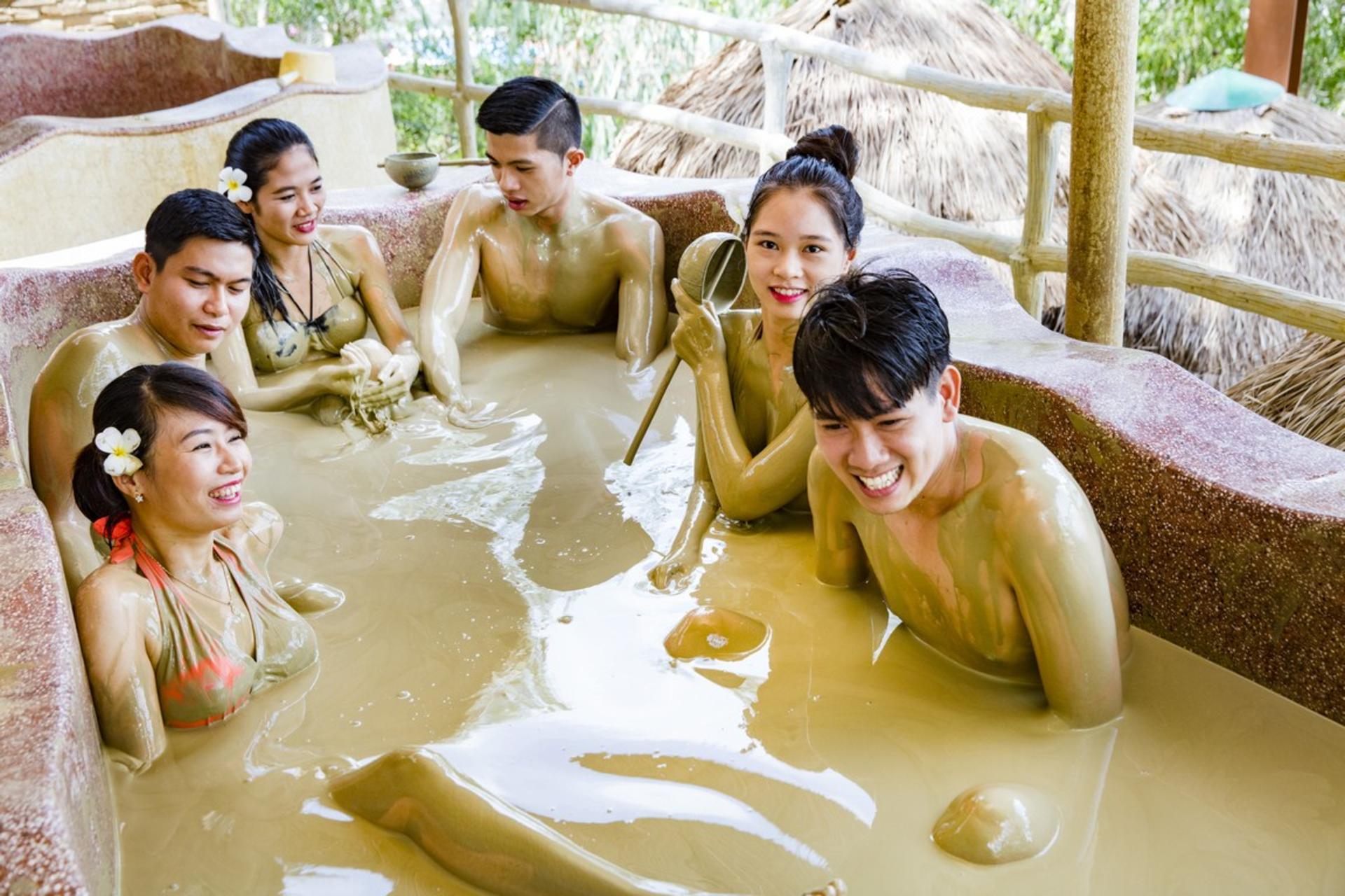 Thap Ba Mud Bath Experience in Nha Trang - Thumbnail 8