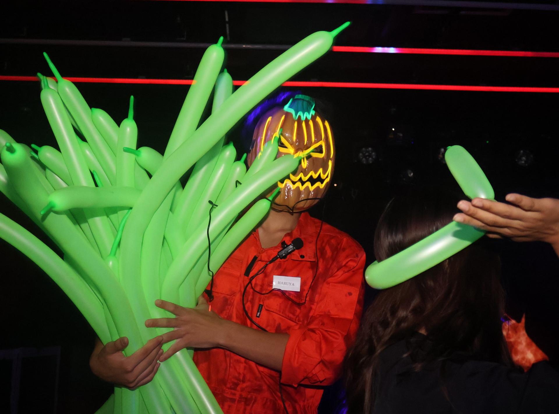 Osaka Dotonbori: GIRAFFE Nightclub Admission Ticket / VIP(For Foreigners only) - Thumbnail 5