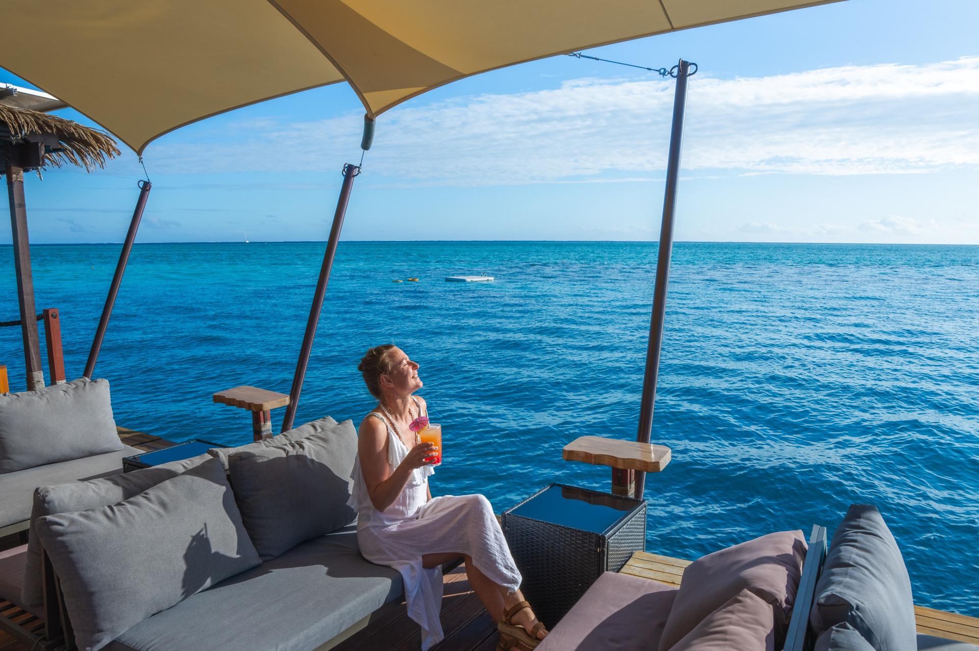 Seventh Heaven Fiji Experience on a Floating Platform - Thumbnail 9