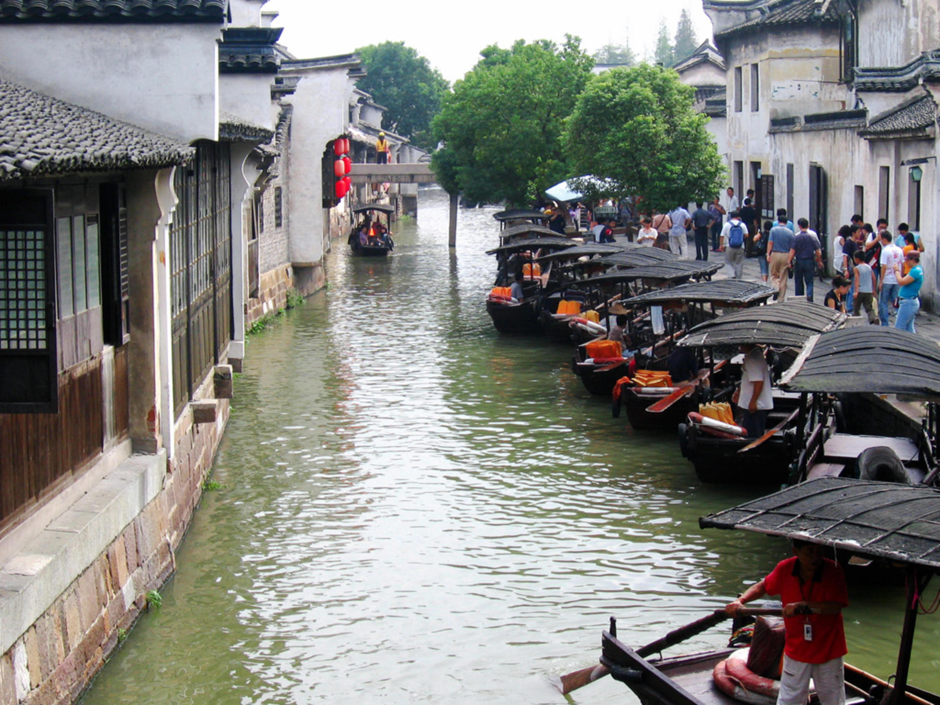 Shanghai Highlights and Zhujiajiao Water Town Day Tour - Thumbnail 2