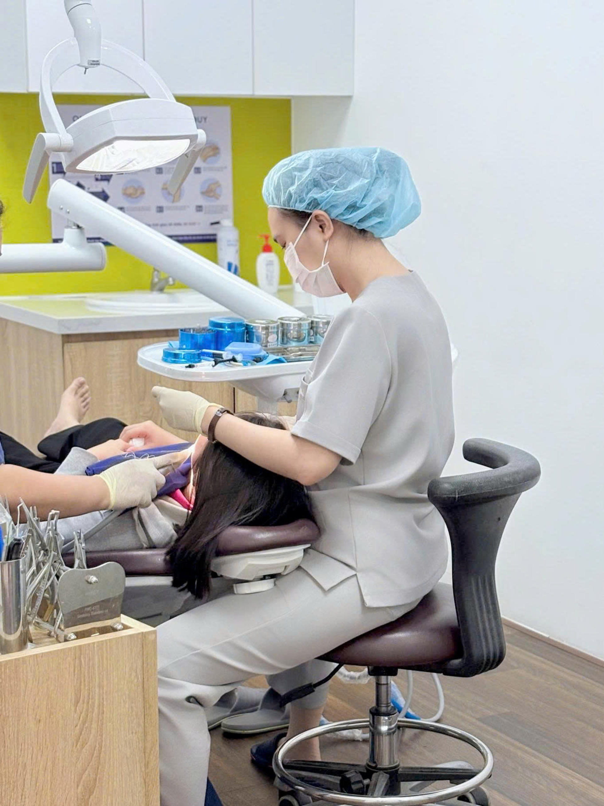 Ho Chi Minh Dental Clinic: Check Up, Whitening & Cleaning at Parkway - Thumbnail 4