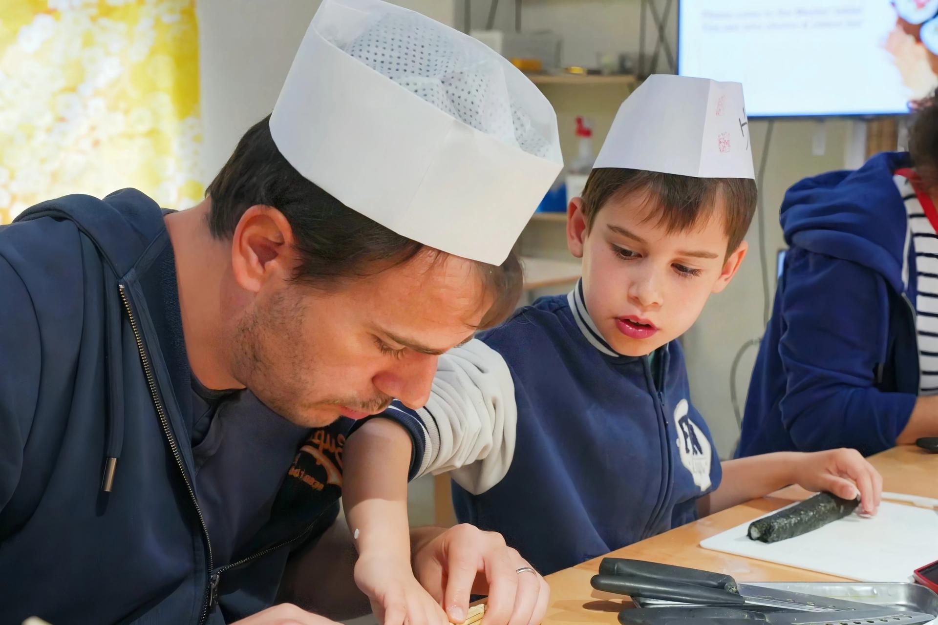Tsukiji Fish Market Guided Tour & Sushi Making with Pro Chef - Thumbnail 6