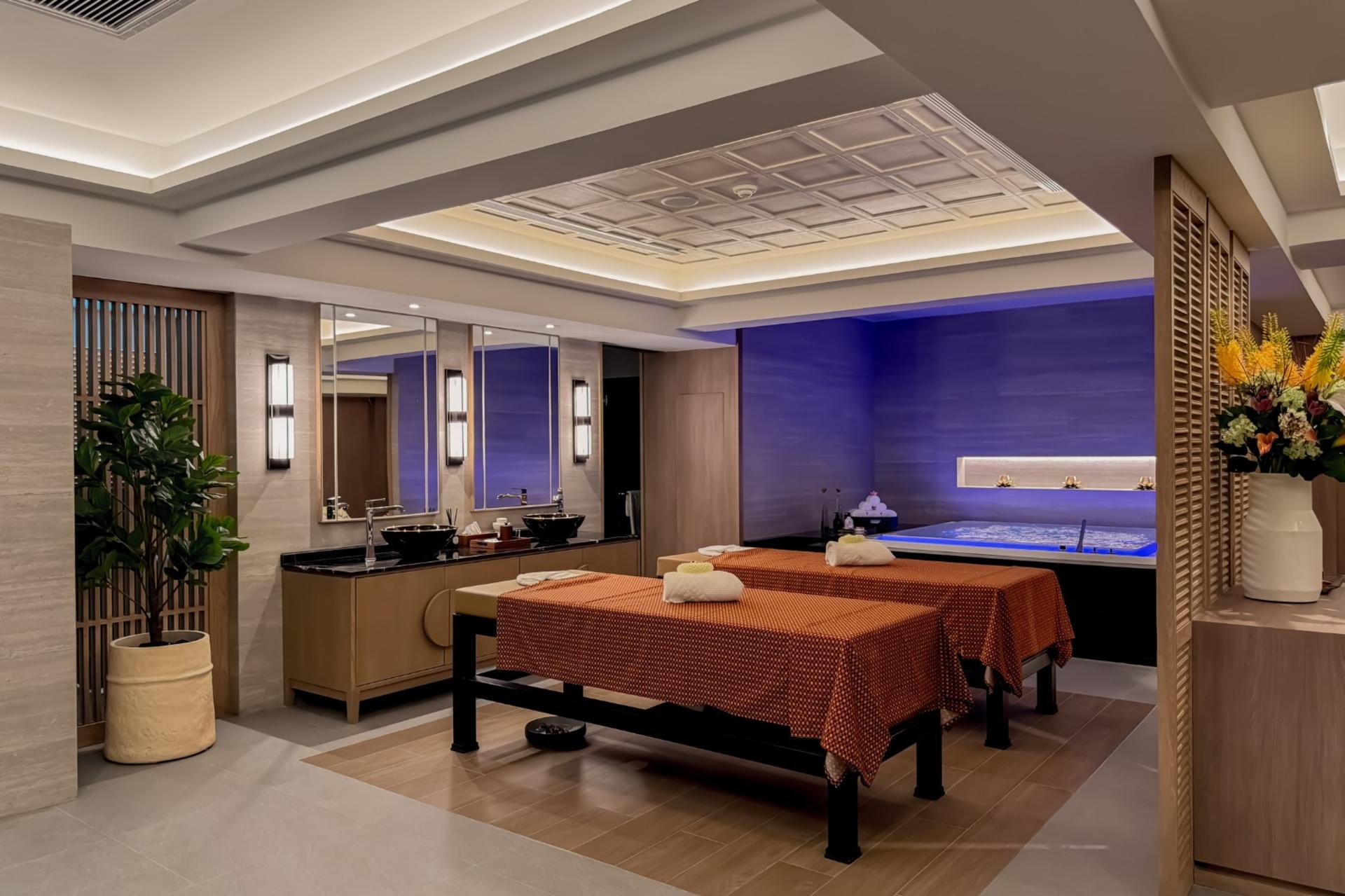 Health Land Spa at Surawong in Bangkok - Thumbnail 7