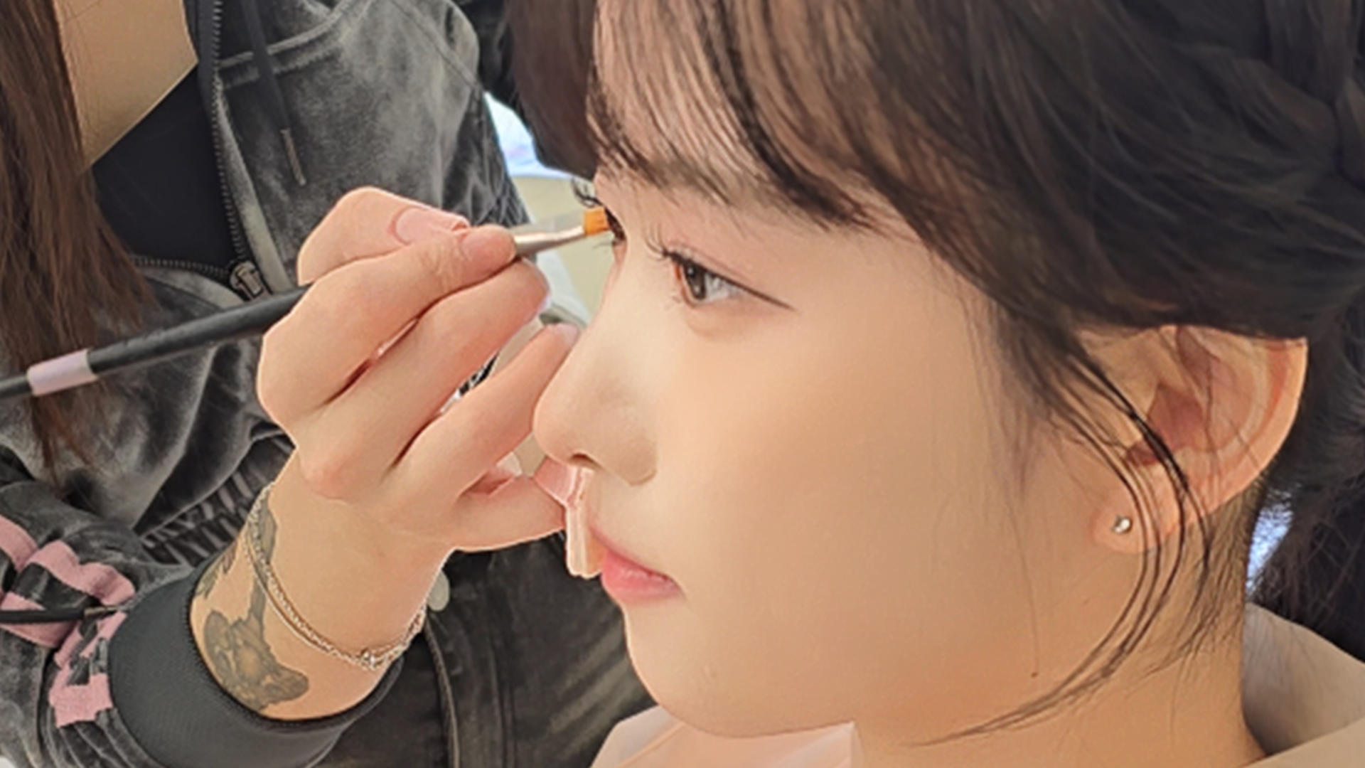 K-Beauty & K-Pop Hair & Makeup at LuLu Studio Gyeongbokgung - Thumbnail 8