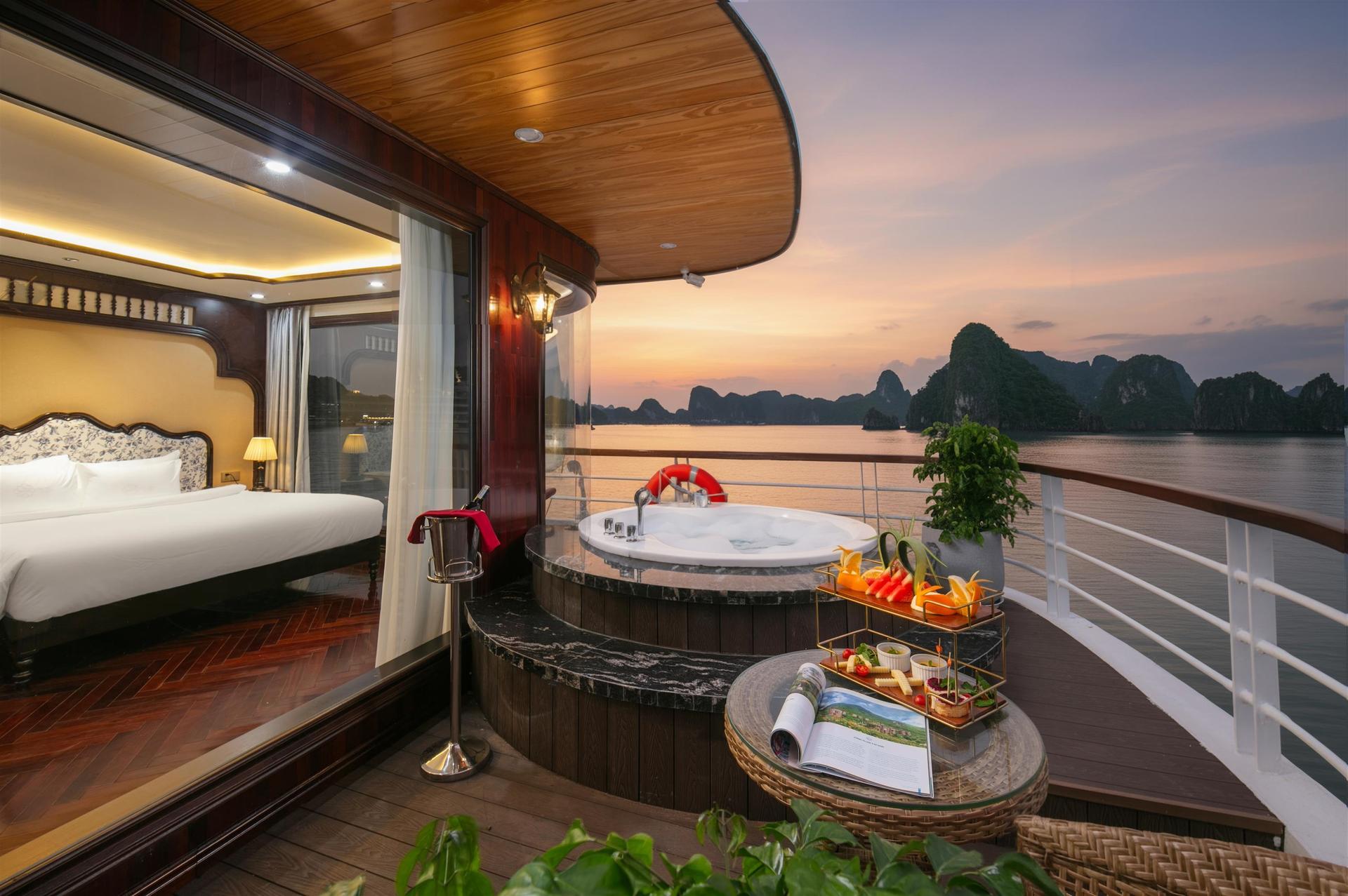 Du Yen 2D1N Luxury Cruise: Ha Long Bay with Sung Sot & Ti Top - Thumbnail 6