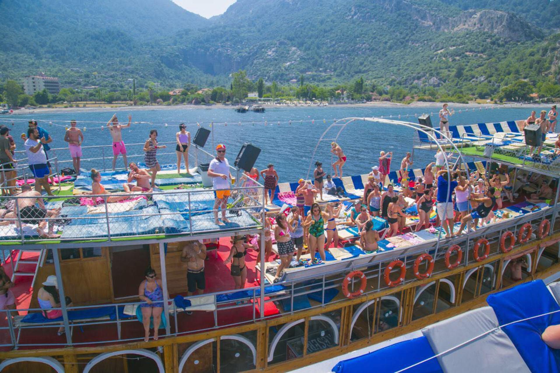Muğla Bodrum Half-Day Pirate Boat Tour with Photographer - Thumbnail 6