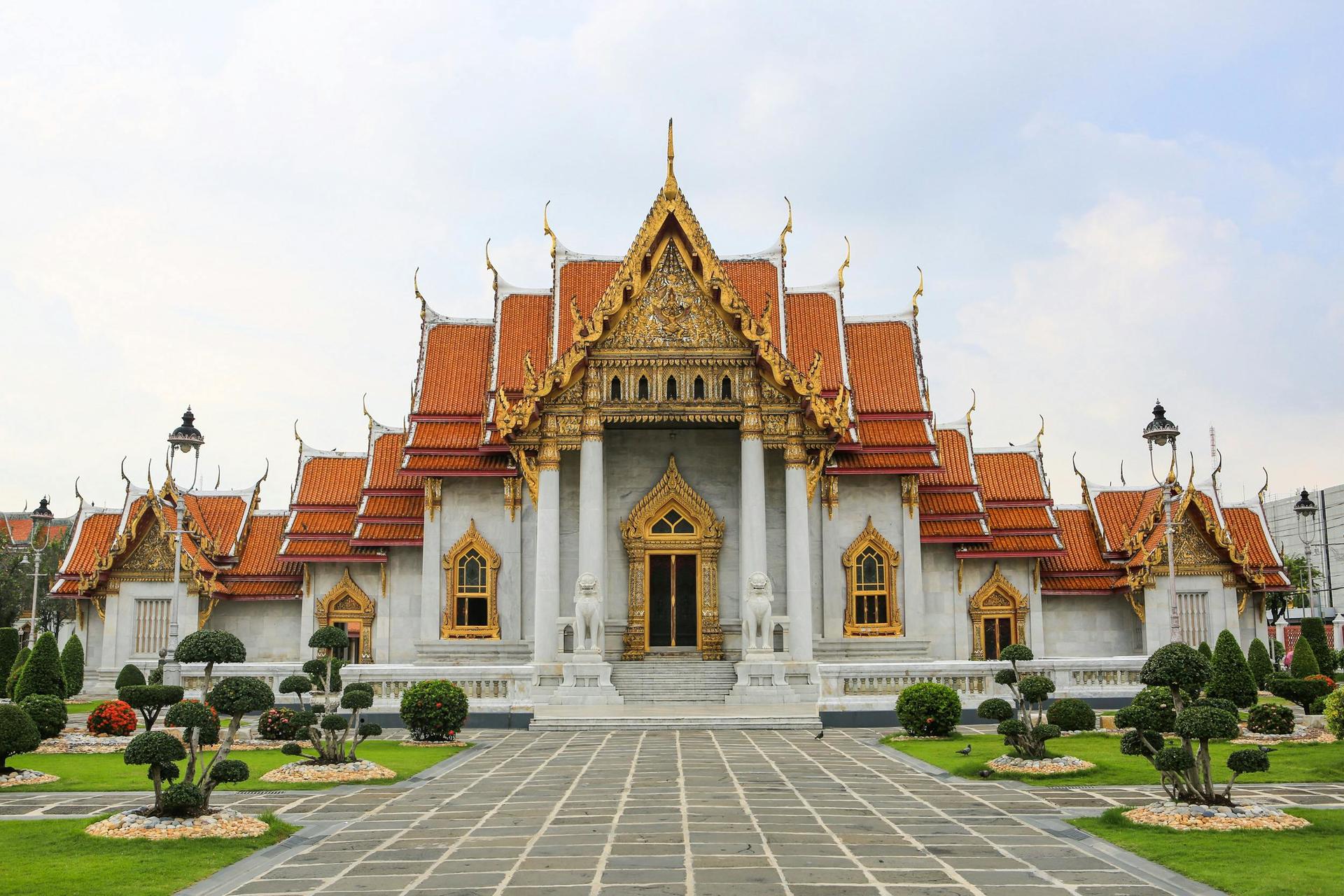 Bangkok Temple and City Tour With Wat Traimit and Royal Grand Palace - Thumbnail 5
