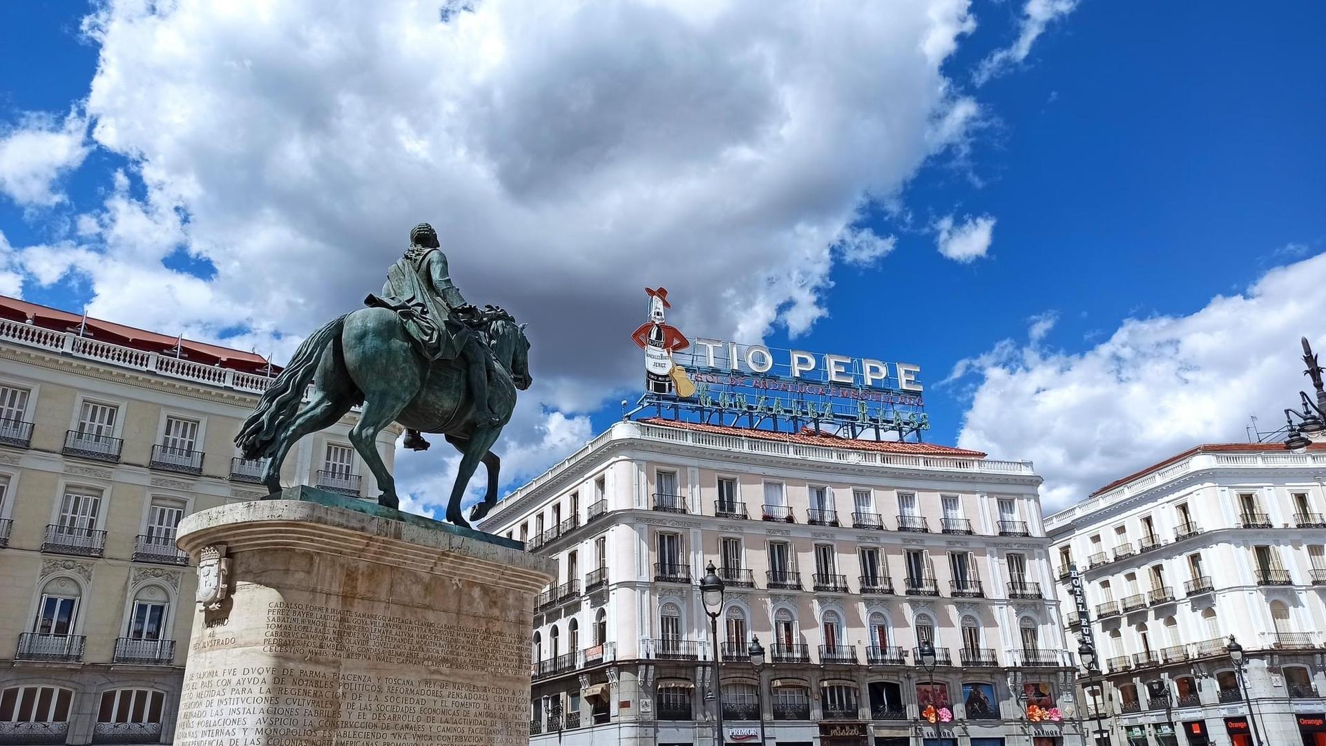 Madrid: City Highlights Guided Walking Tour - Image 1