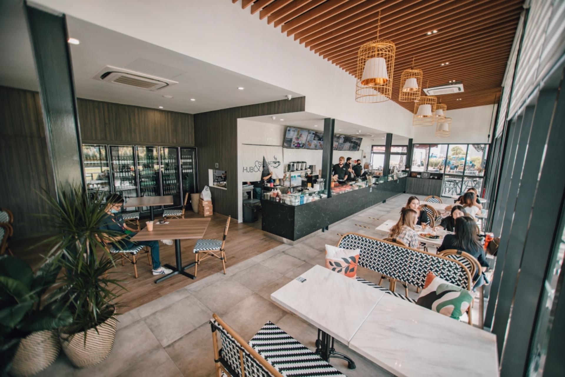 Hub & Spoke Lounge in Public Area at Singapore Changi Airport - Thumbnail 13