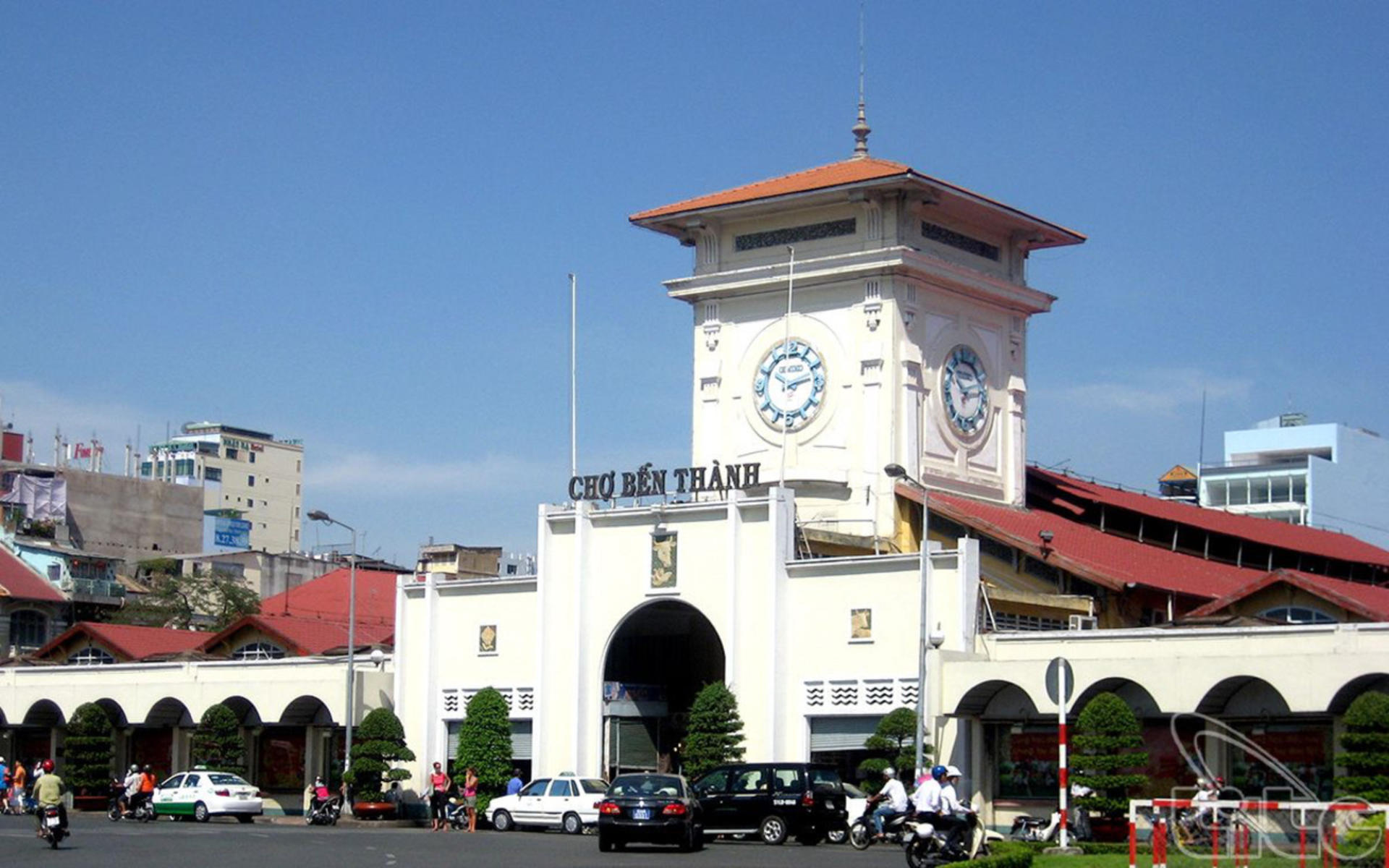Morning City Tour: Independence Palace, War Museum, Ben Thanh Market - Thumbnail 7