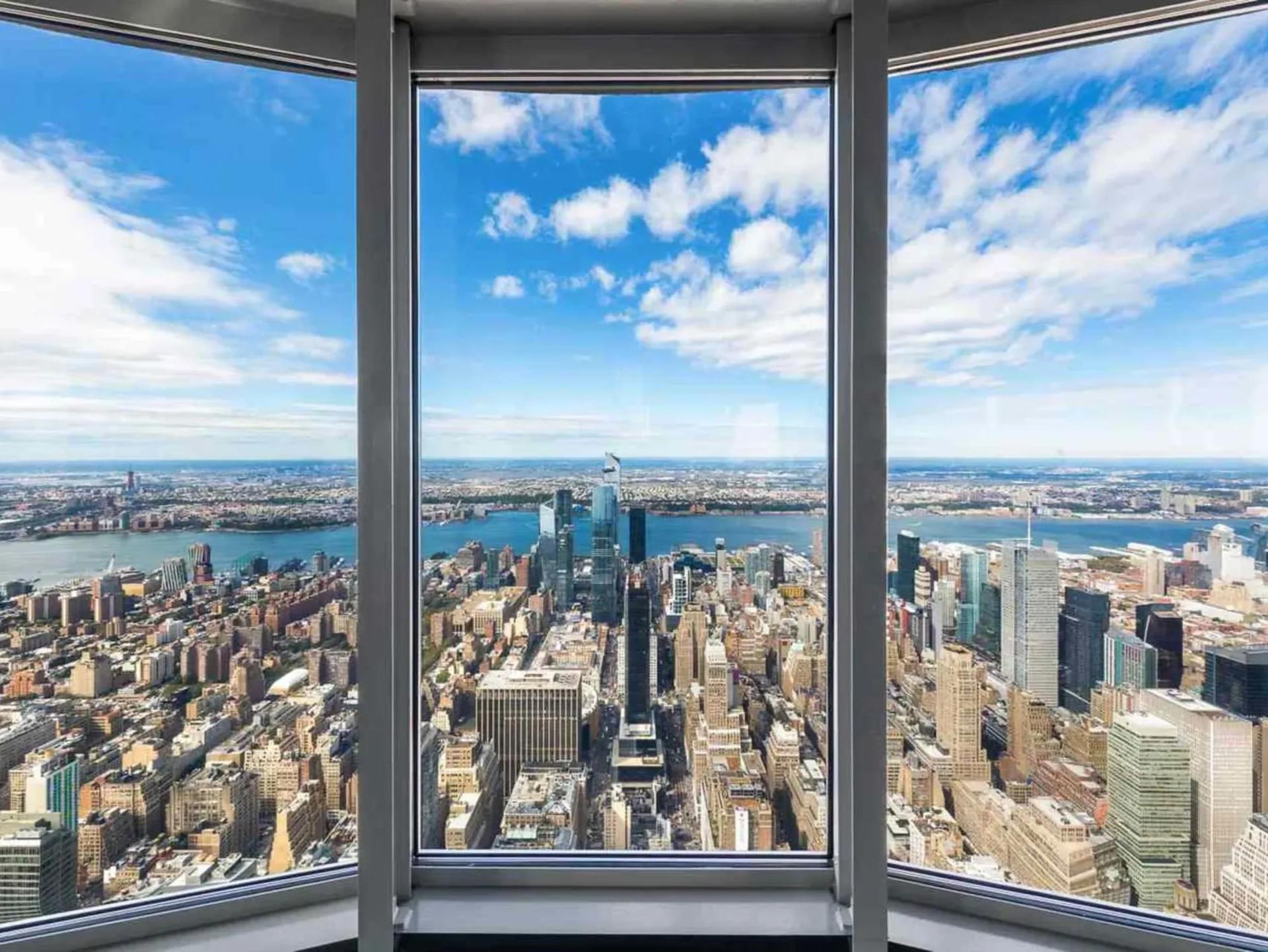 NYC Bundle: Empire State, Big Bus Tour, and Circle Line Cruise - Thumbnail 3