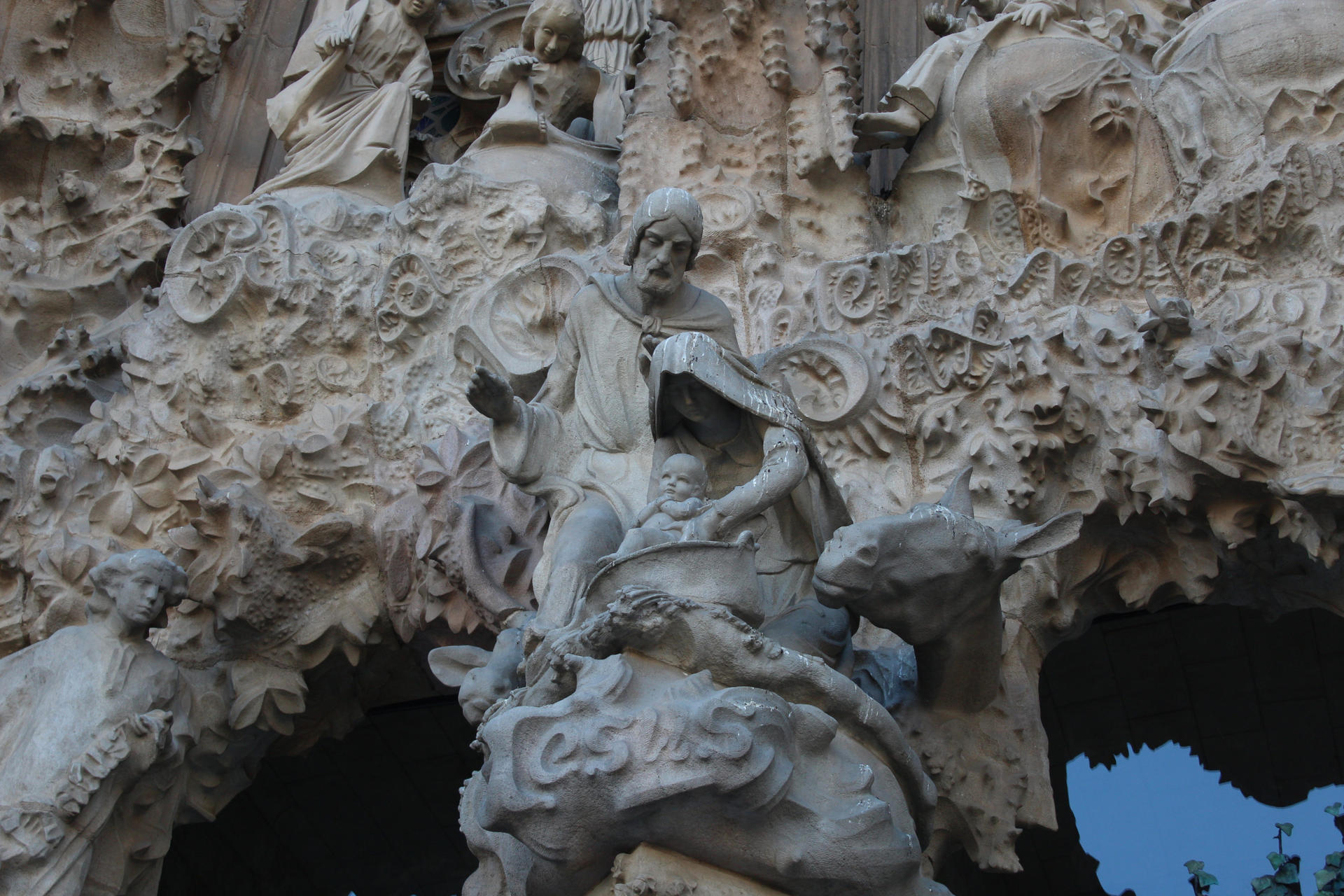 Sagrada Familia: Entry Tickets, Hosted Access & Guided Tours - Thumbnail 11