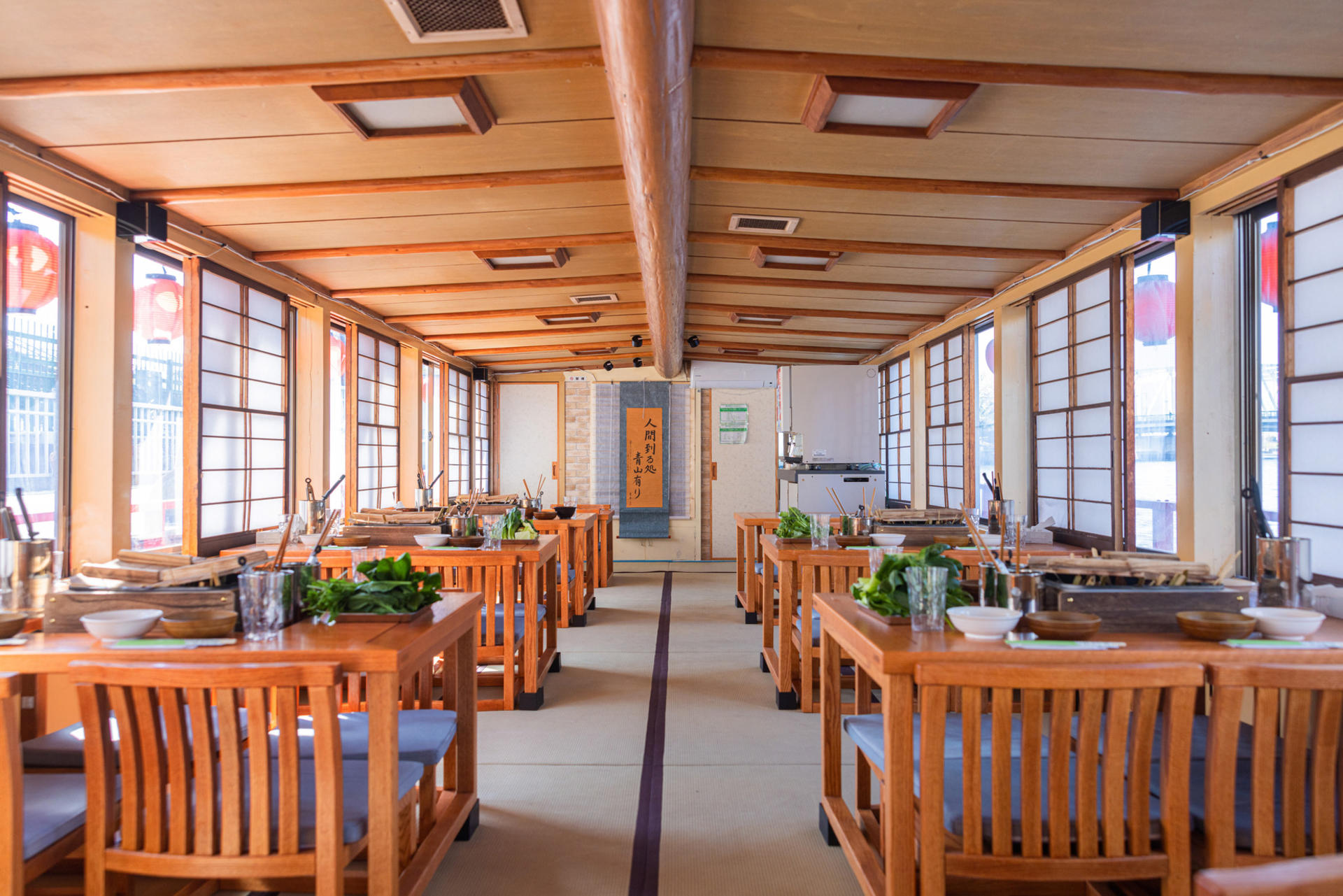 Tokyo Yakatabune Cruise: Sukiyaki Cuisine, Show Performance, and Tokyo Tower Sightseeing Plan - Thumbnail 13
