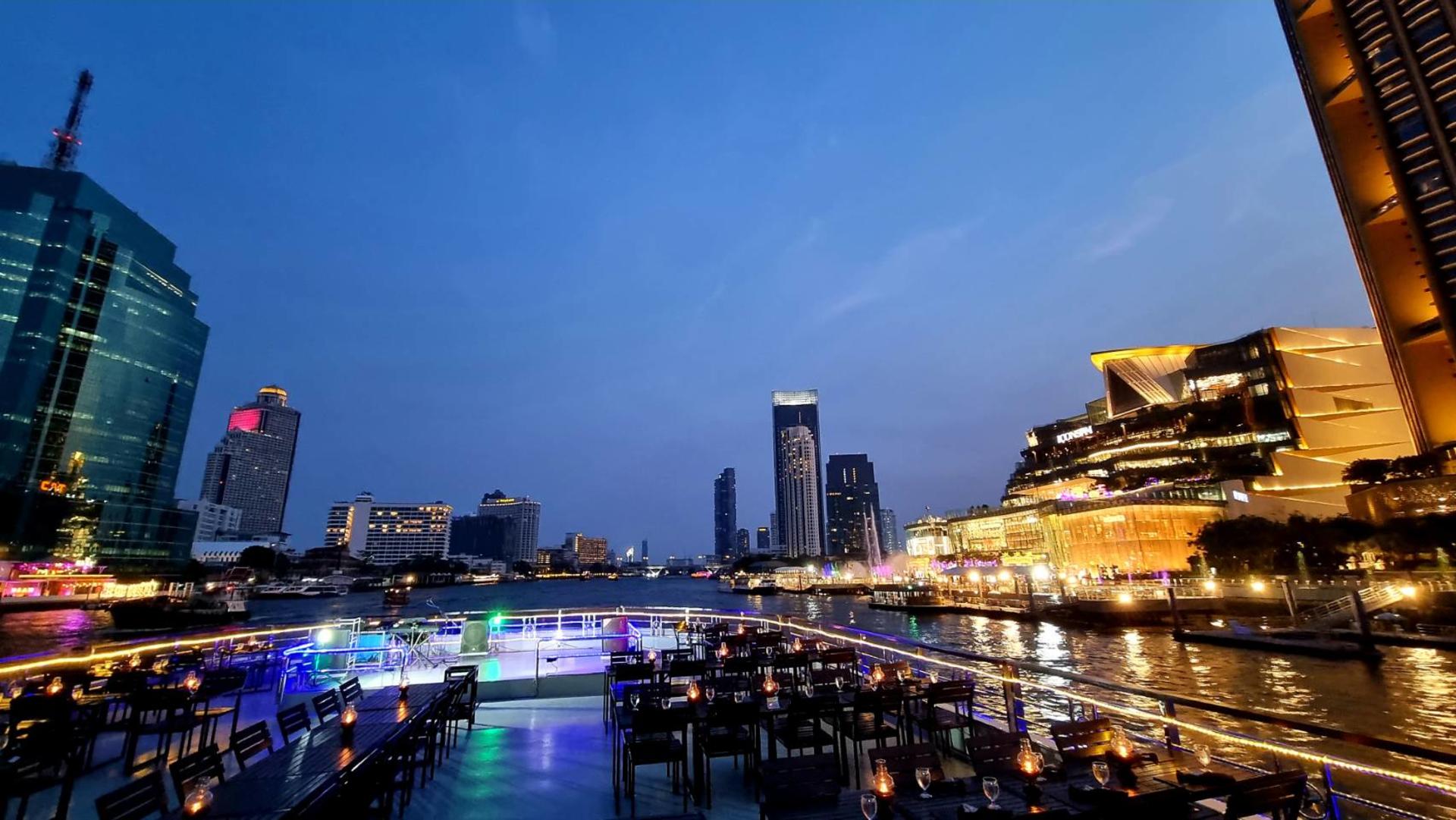 Chao Phraya White Orchid Cruise in Bangkok - Thumbnail 5