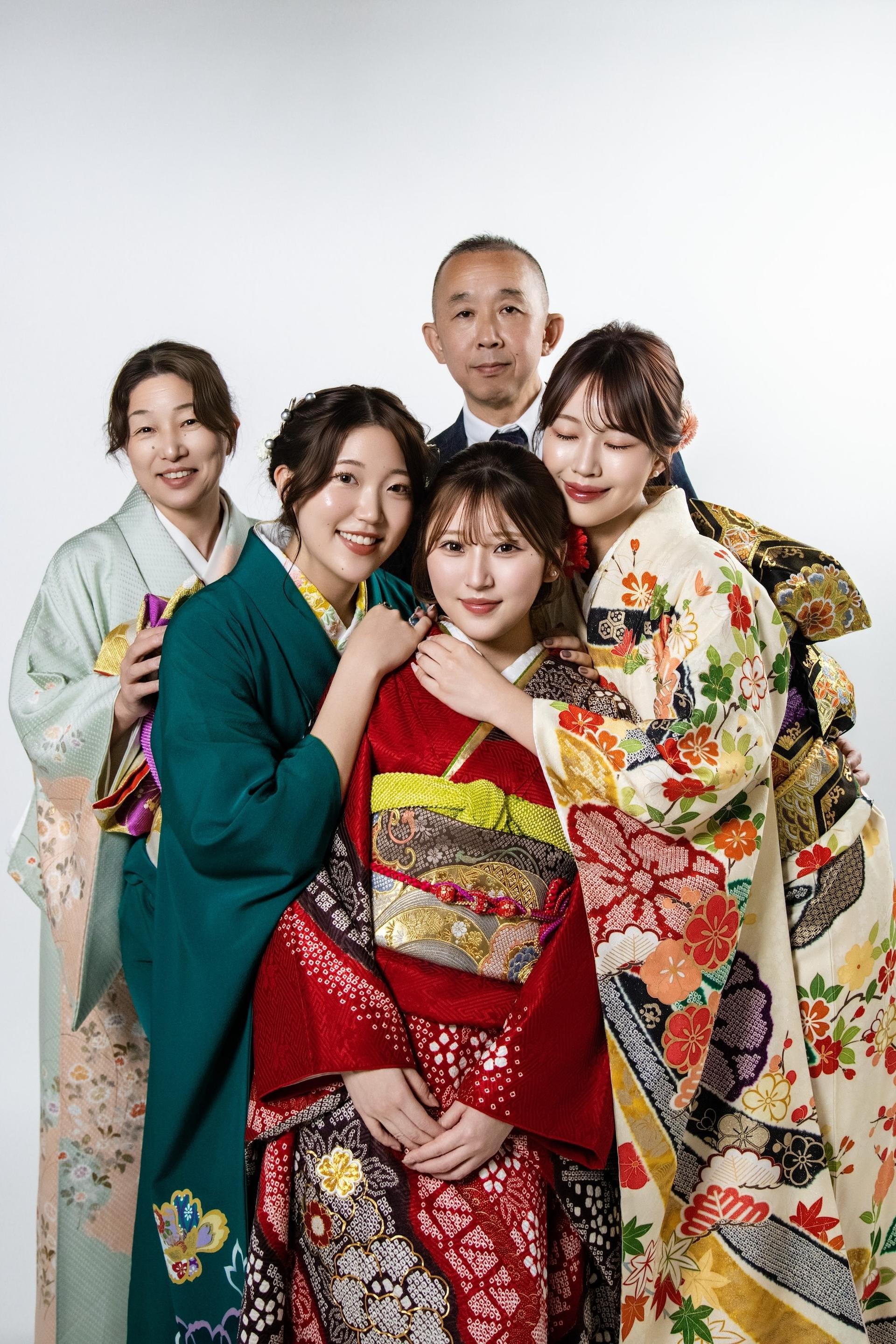 Kyoto Private Family Kimono Photoshoot (Studio & Washitsu) - Image 1