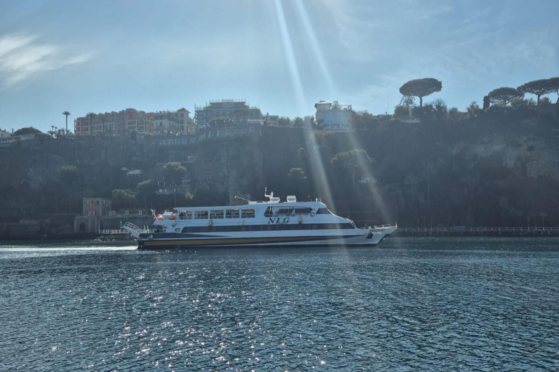 Sorrento - Amalfi Fast Ferry Ticket - Thumbnail 6