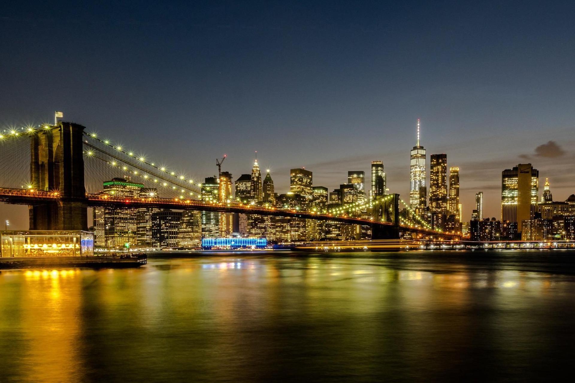 Sunset Skyline Cruise around Statue of Liberty & Ellis Island - Thumbnail 5