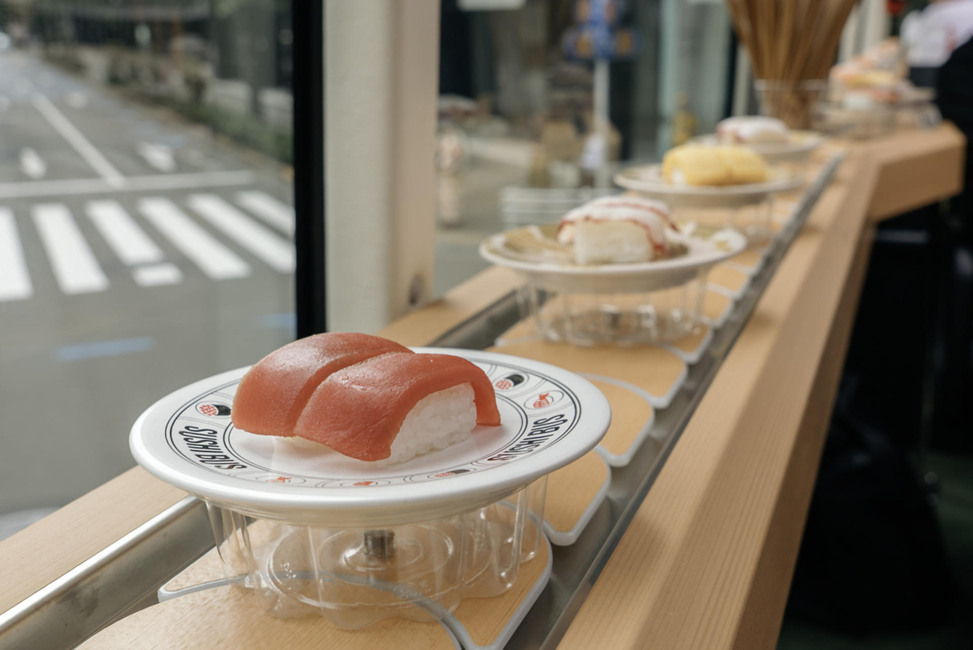 Tokyo: SUSHI BUS 1Hour Sightseeing Bus Tour with Conveyor-Belt Sushi - Thumbnail 7