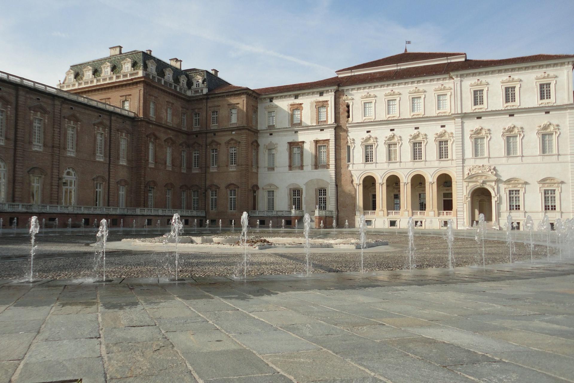 Royal Palace private tour in Venaria Reale - Thumbnail 4