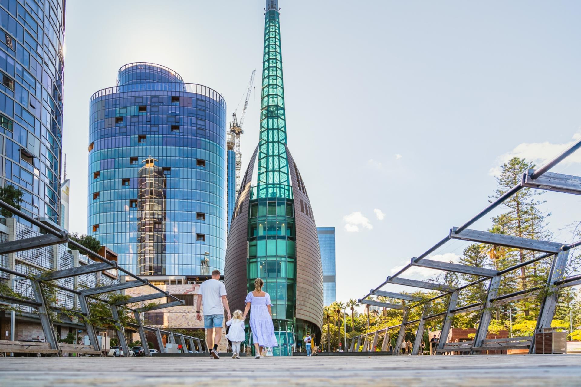 Perth Hop-On Hop-Off Bus Tour - Thumbnail 9