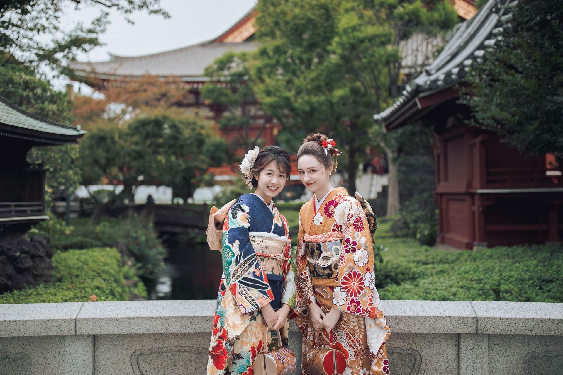 Tokyo: Asakusa Private Photoshoot Experience - Thumbnail 7