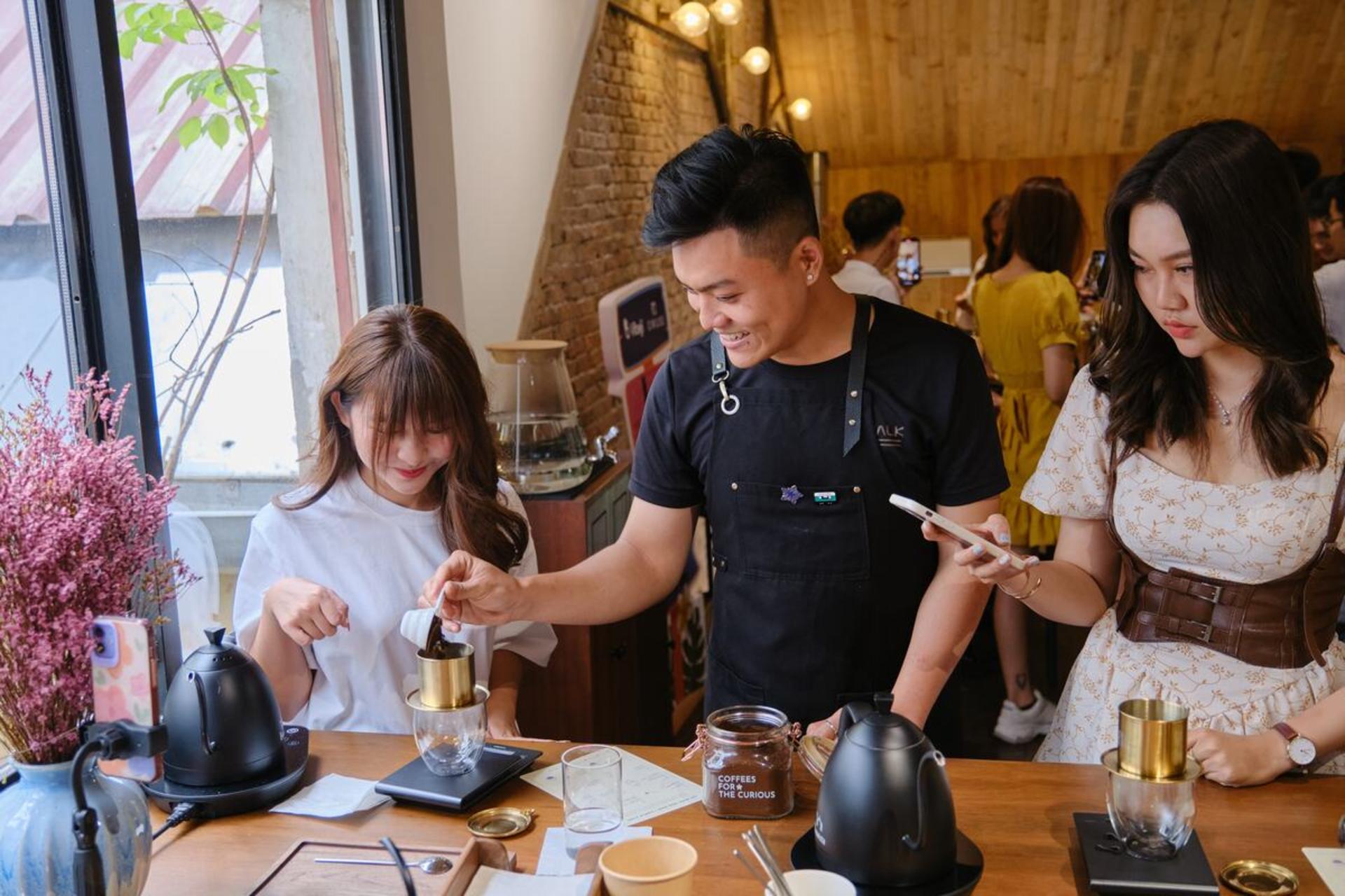 Fun & Easy Vietnamese Coffee Workshop in Ho Chi Minh City - Thumbnail 14