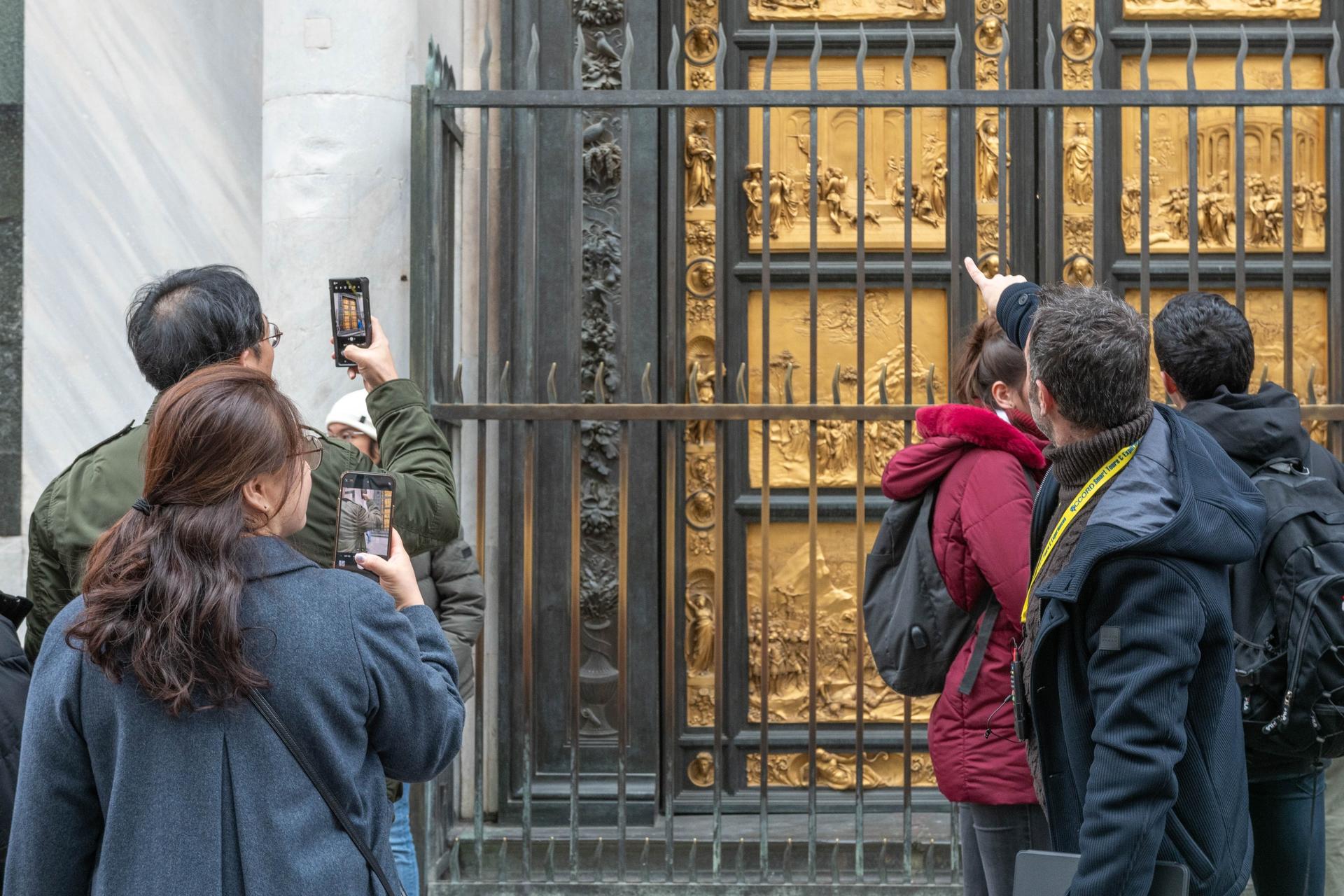 Florence Multilingual Audio Guided Walking Tour with Live Guide - Thumbnail 5
