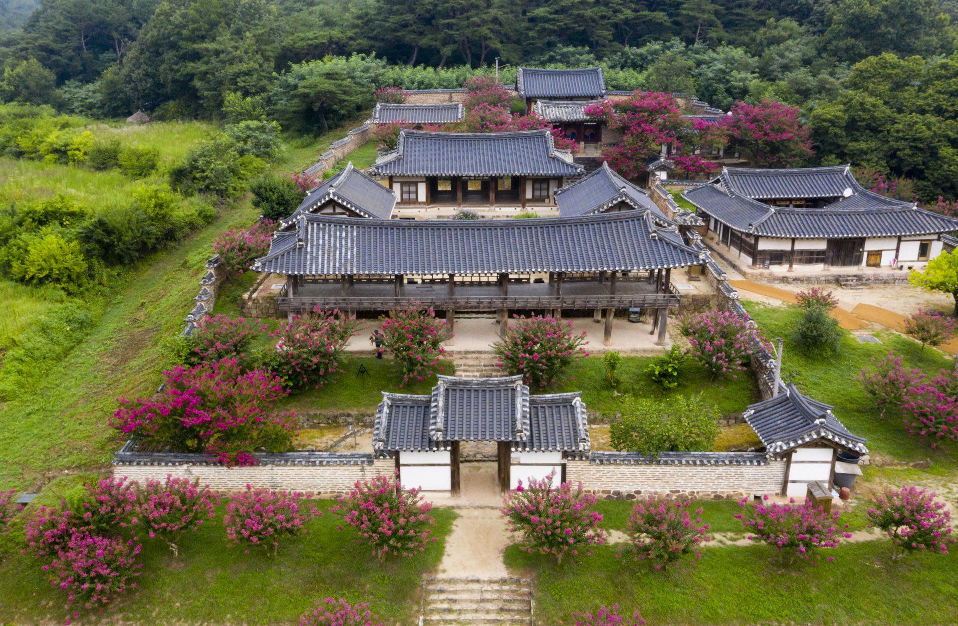 Seoul - Andong Premium Private Transfer with Chauffeur - Thumbnail 15