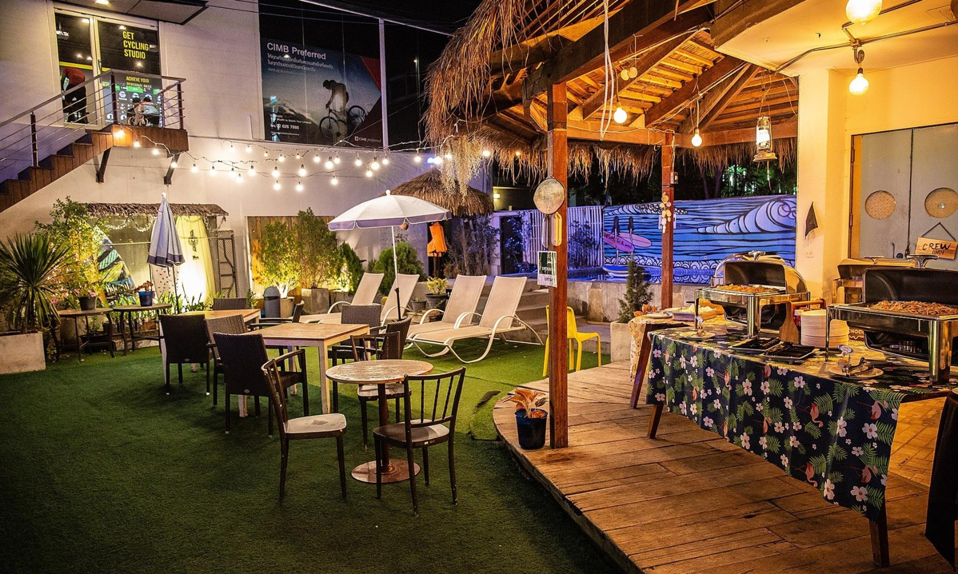 Surfing Experience by Flow House Bangkok - Thumbnail 6