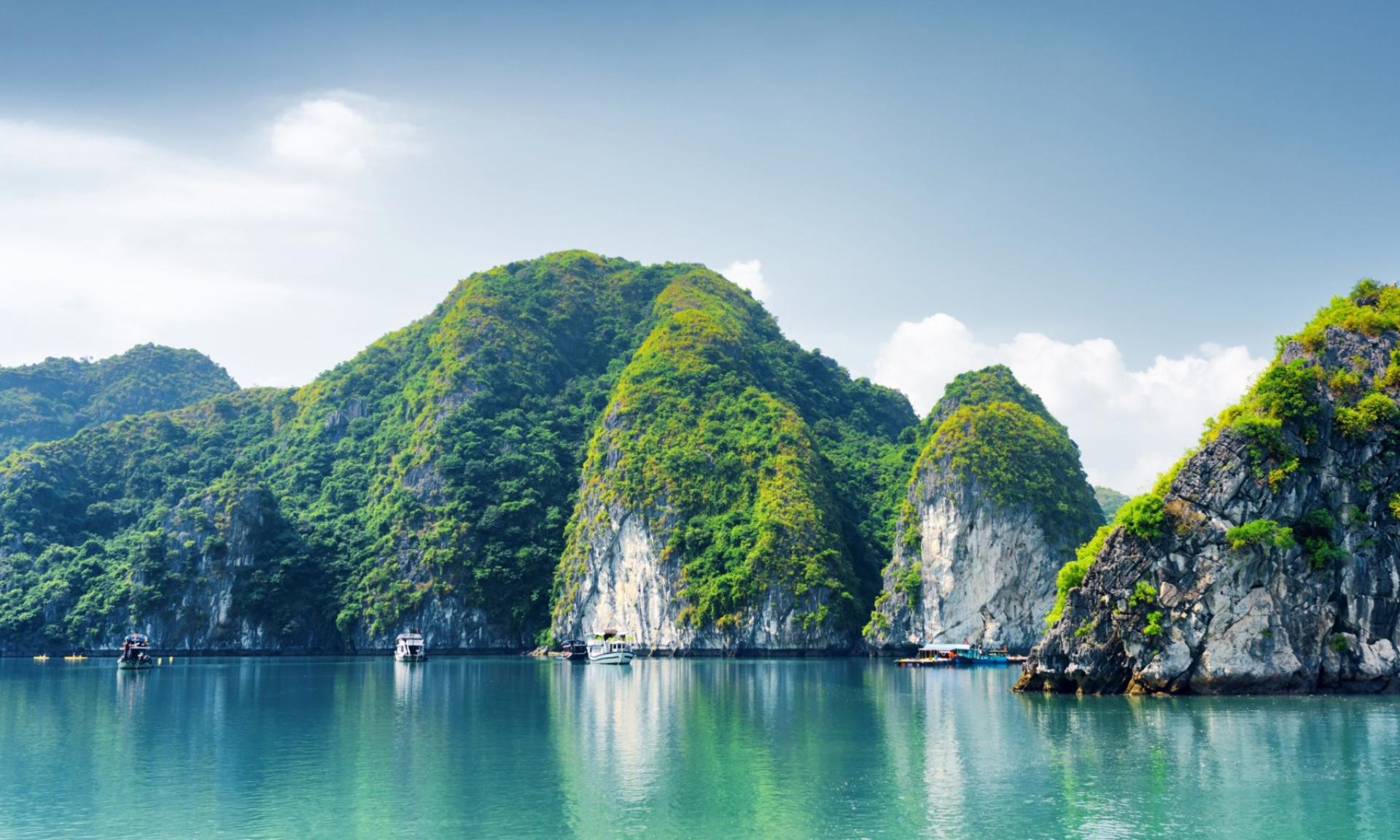 Thang Loi Day Cruise: Ha Long Bay, Sung Sot, Ti Top - Image 1