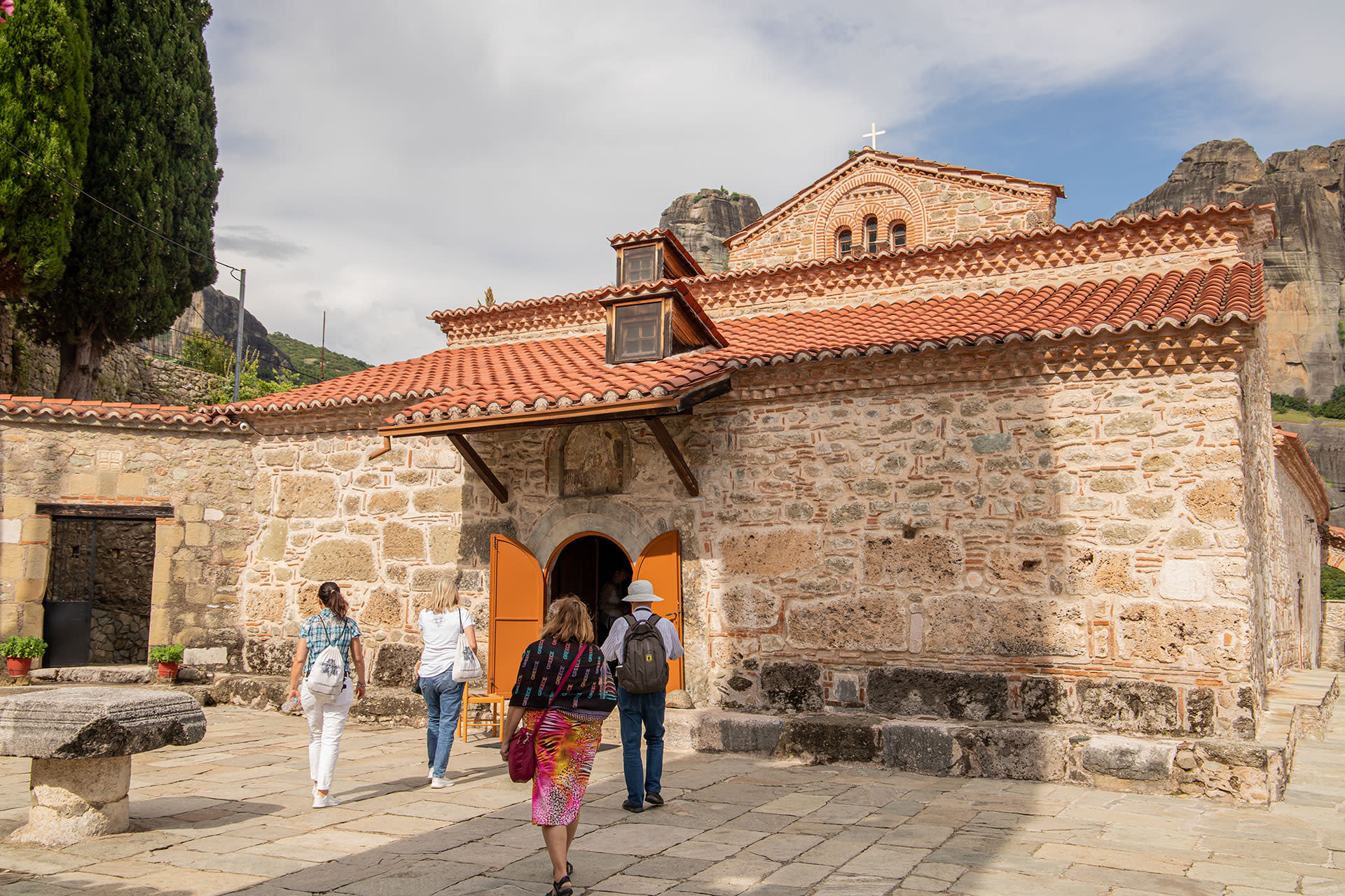Midday monasteries and hidden caves bus tour in Meteora - Thumbnail 15