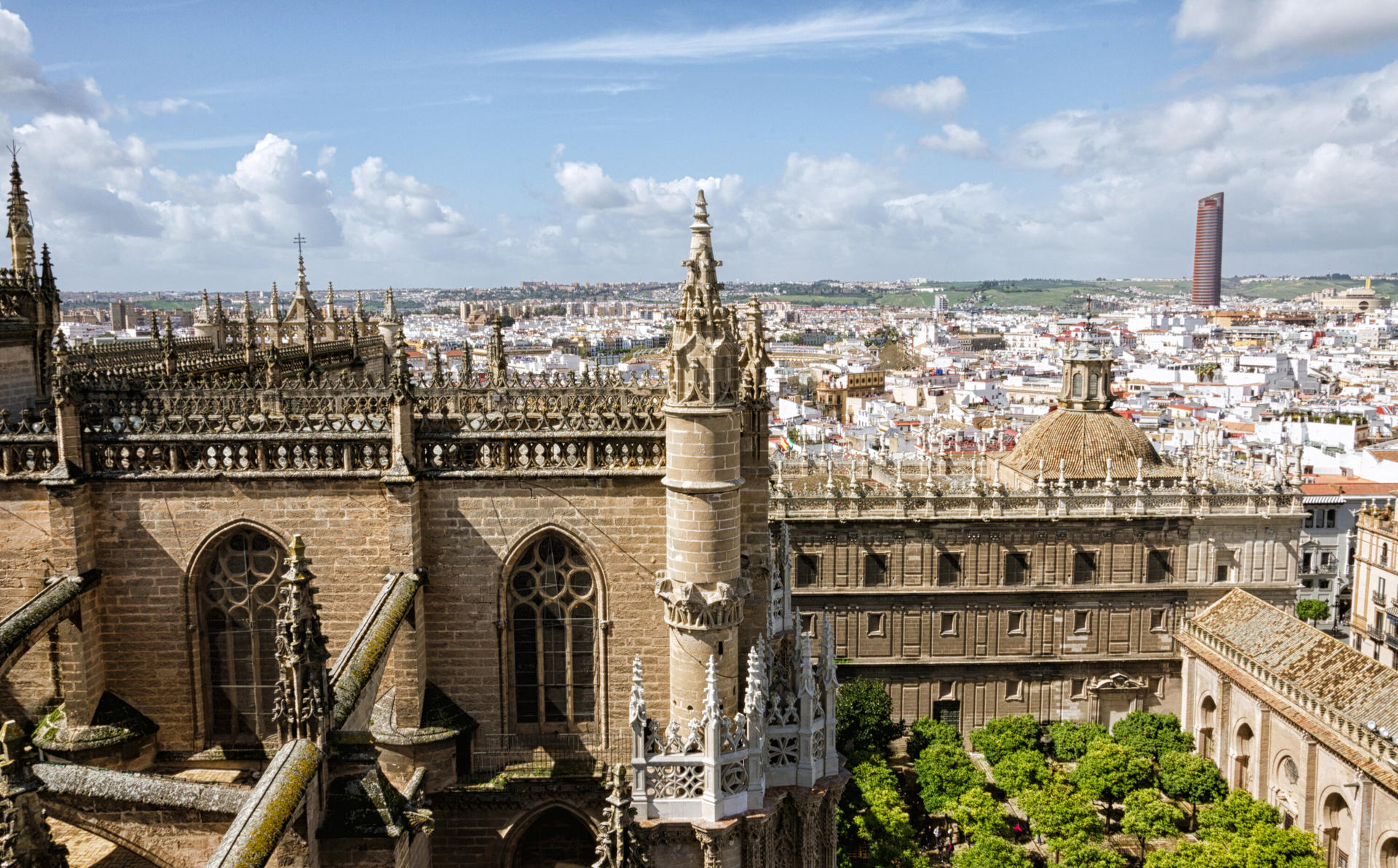 Alcazar, Cathedral of Seville and Giralda Day Tour - Thumbnail 2