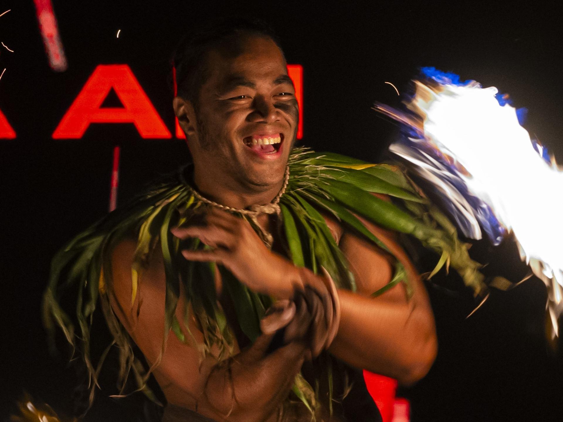 Ka Moana Luau Experience at Aloha Tower in Honolulu - Thumbnail 6