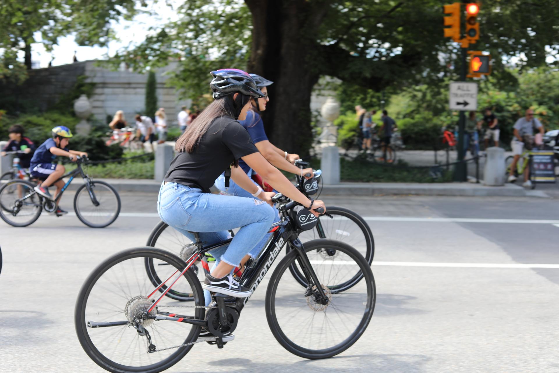 New York e-Bike Rentals - Thumbnail 4