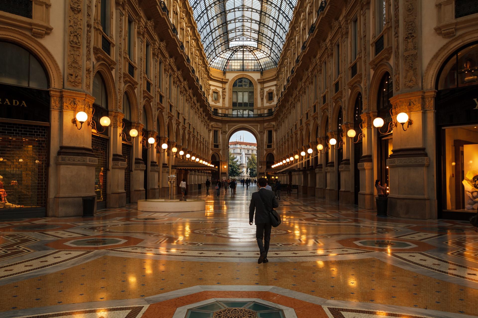 Milan Walking Tour with Last Supper Ticket - Thumbnail 3