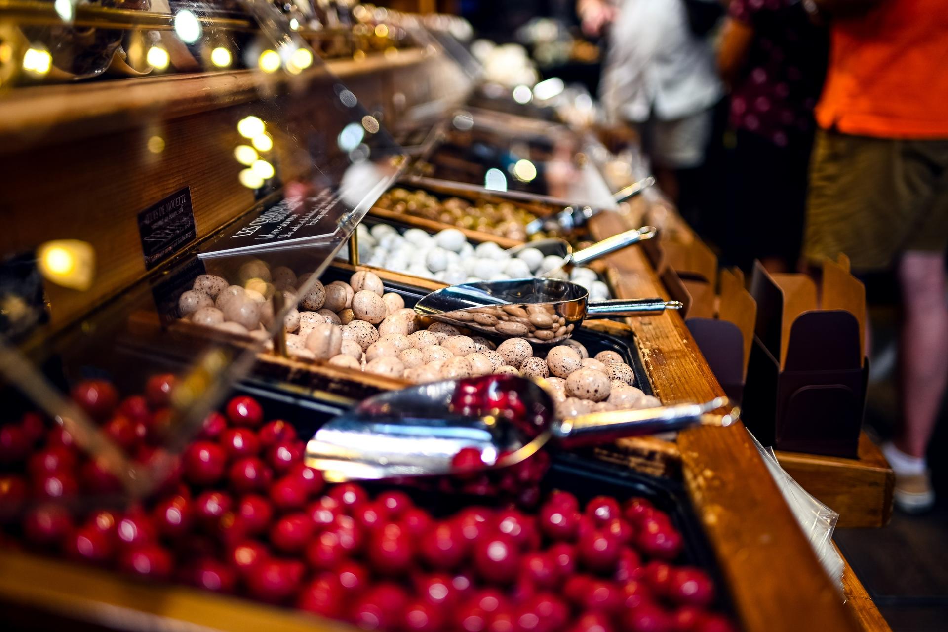 Montmartre Food Tour in Paris - Thumbnail 3