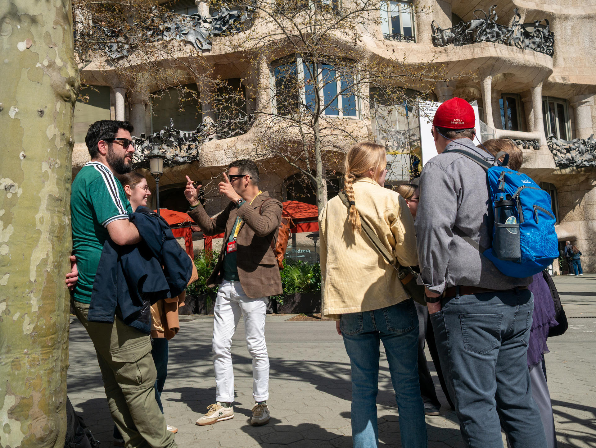 Sagrada Familia Golden Hour & Casa Mila Tour with Cava Tasting  - Thumbnail 20