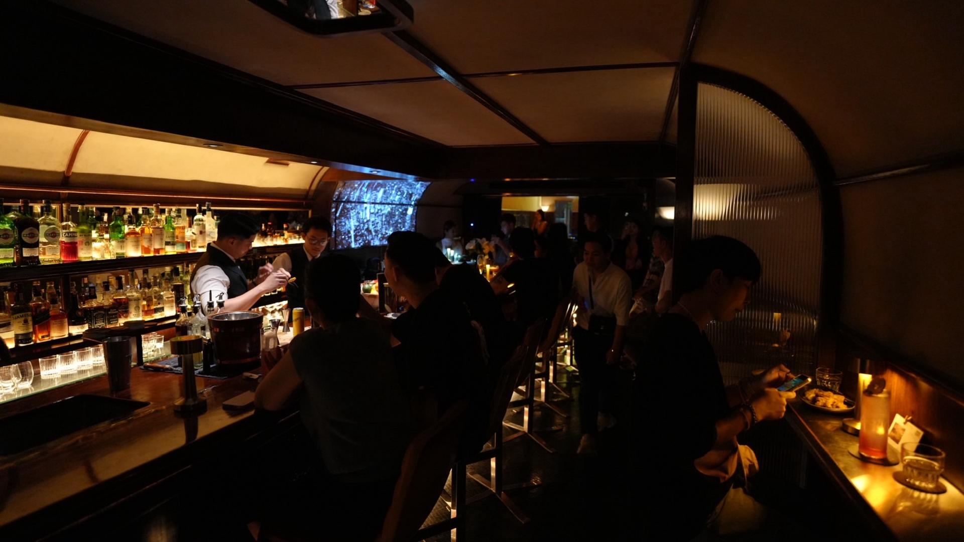 WYWS Crafted Cocktail Bar & Fusion Cuisine - Thumbnail 5