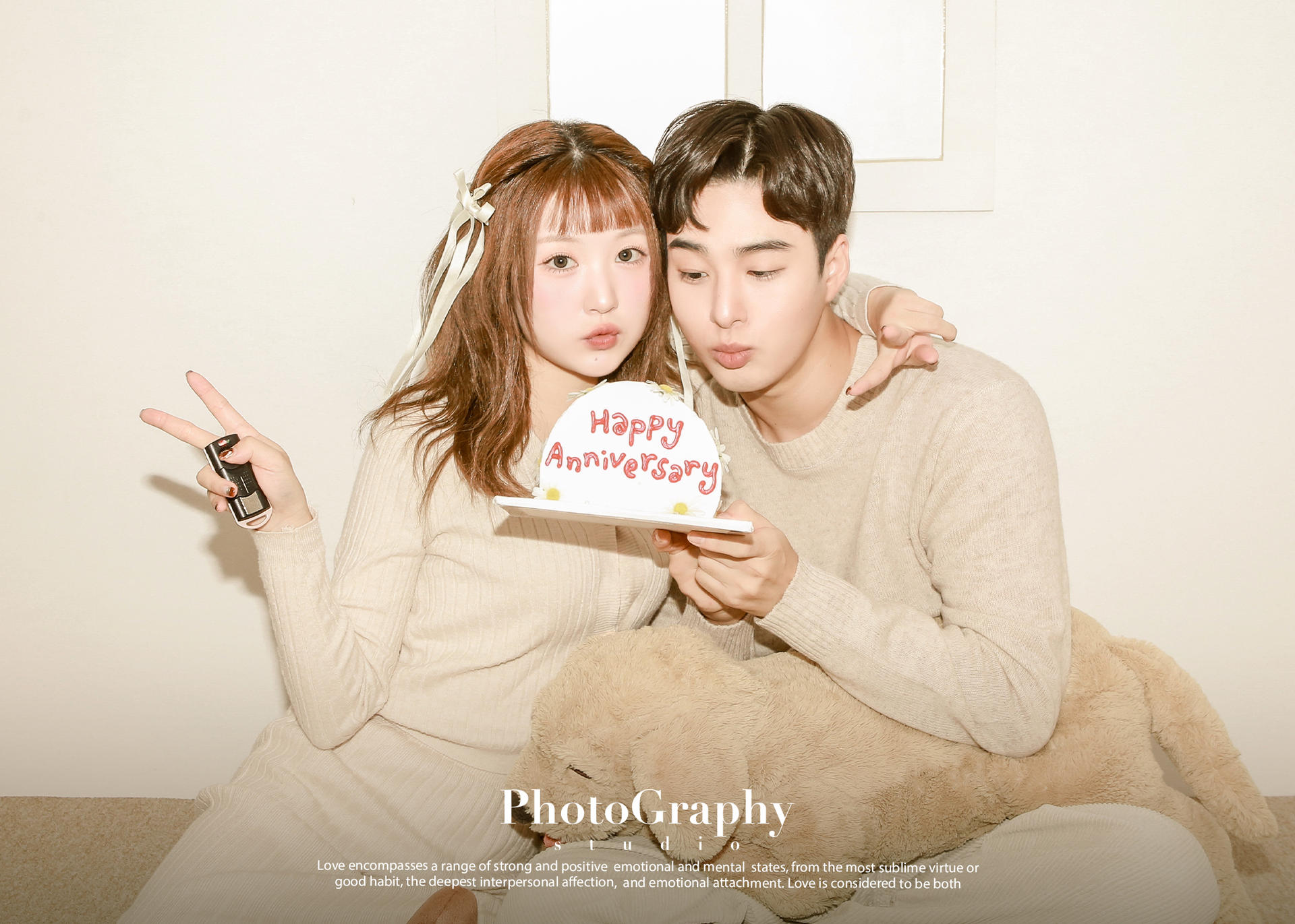 Hongdae Cinema Concept Selfstudio Experience in Seoul : Free Costume - Thumbnail 12