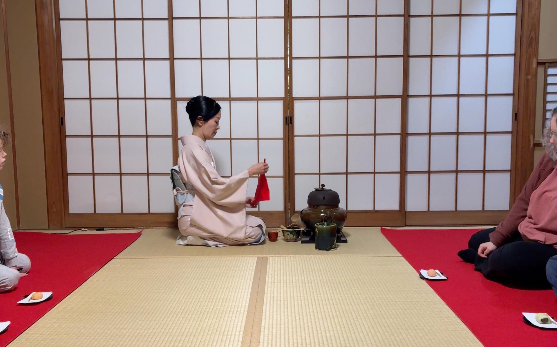 Tea Ceremony Tokyo Cha An in Shibuya - Thumbnail 10