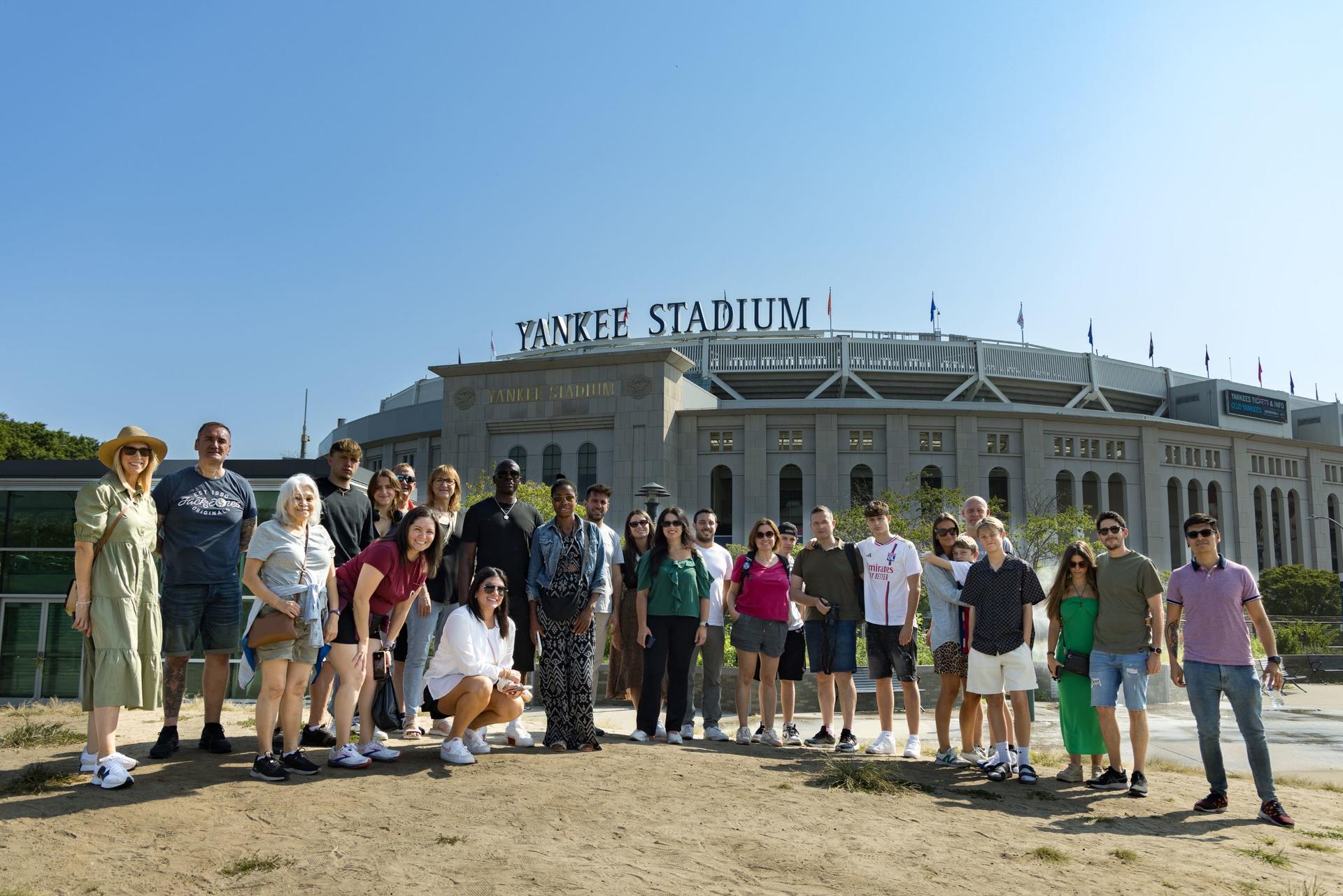 Manhattan, Bronx, Queens & Brooklyn Tour in New York City - Thumbnail 2