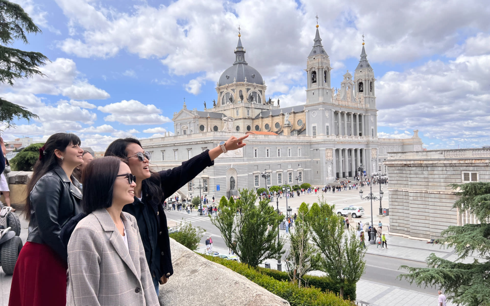 Madrid Evening Tour with Flamenco Show and Optional Tapas - Thumbnail 9
