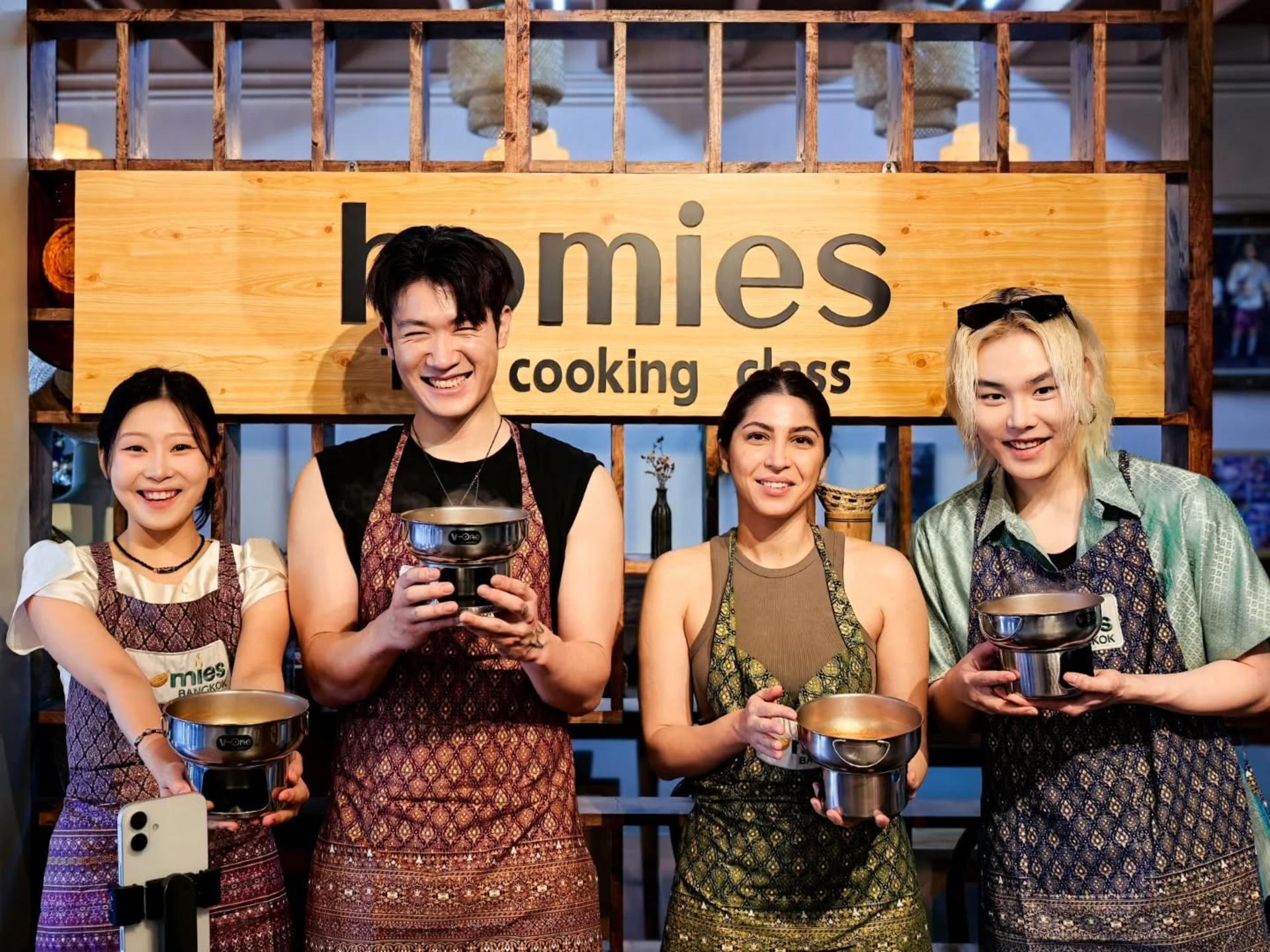 Homies Thai cooking class - Thumbnail 50
