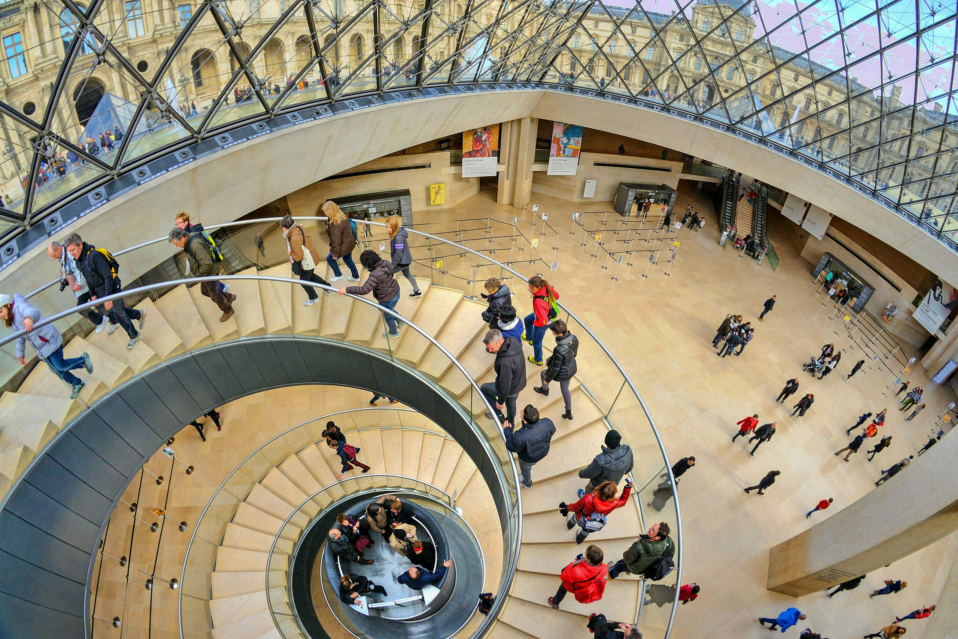Louvre, Paris: audioguide in your smartphone (no ticket) - Thumbnail 5
