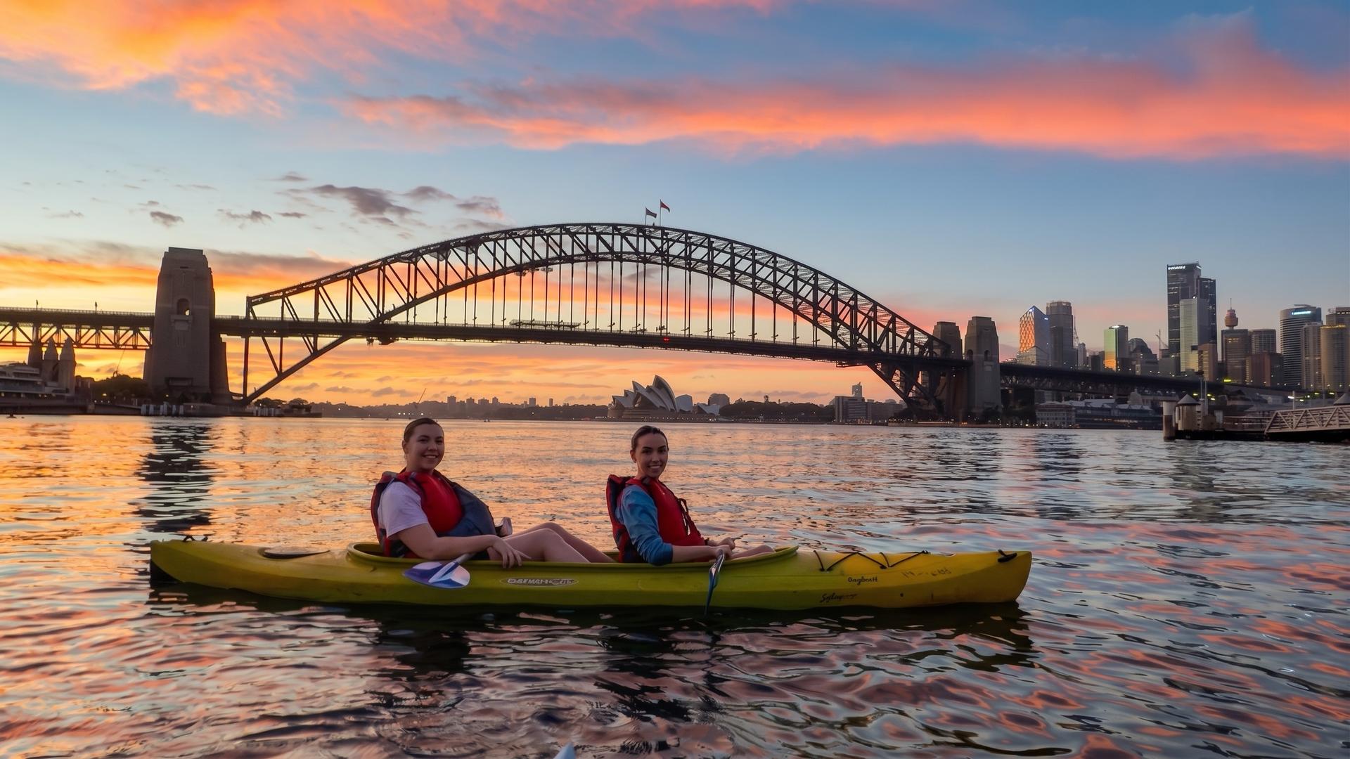 Sydney Sunrise Small-Group Kayak Tour: Harbour Bridge, Opera House - Thumbnail 20