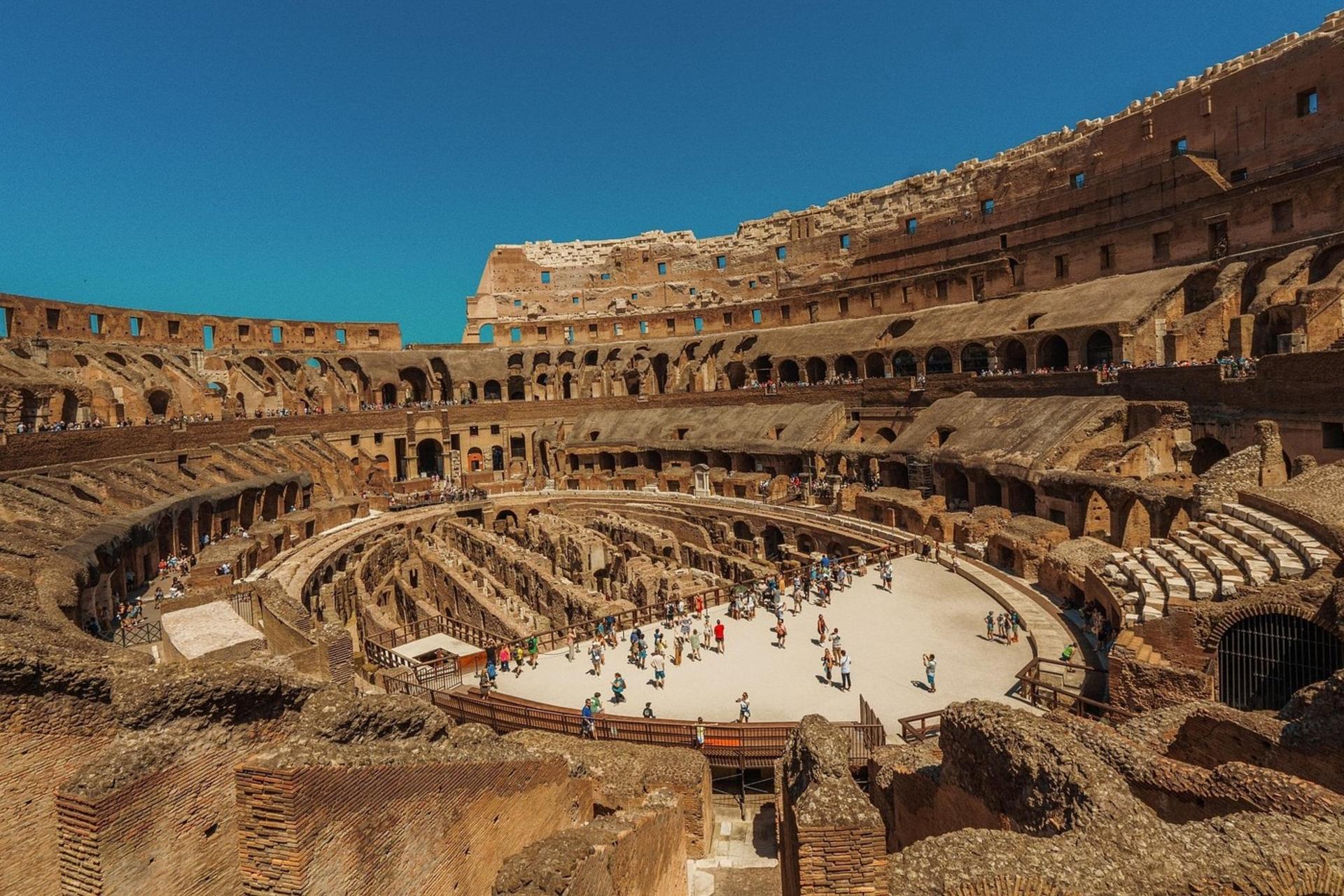 Palatine Hill and Roman Forum Walking Tour  - Thumbnail 5