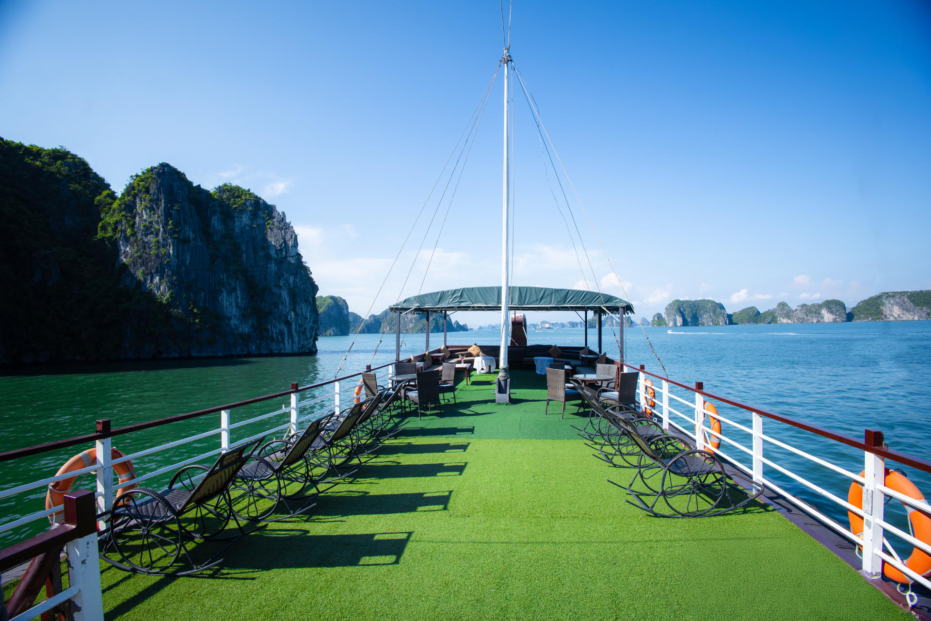 Freedom Cruise 2D1N: Ha Long Bay with Sung Sot & Ti Top - Thumbnail 12