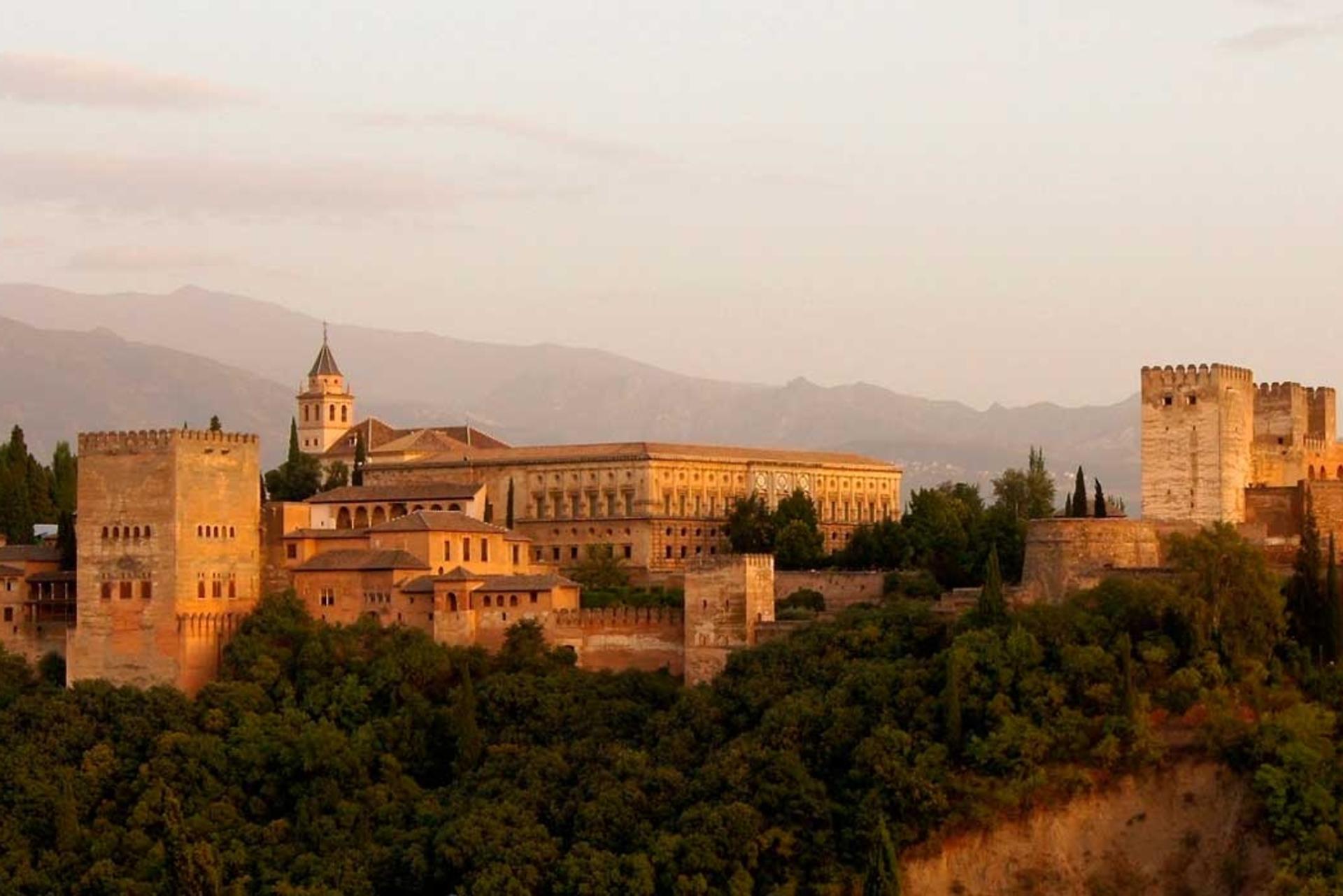 Granada Alhambra Guided Tour with Transport from Seville - Thumbnail 5