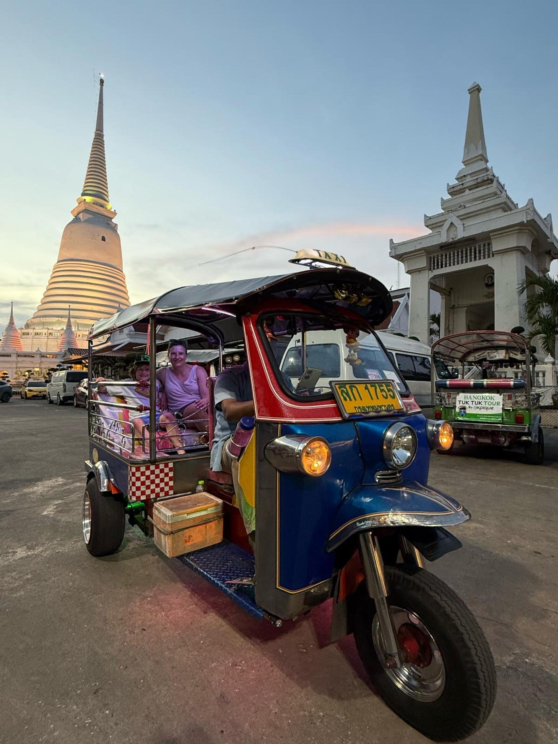 Bangkok Night Tour: Food, Temple & Tuk-Tuk - Thumbnail 21