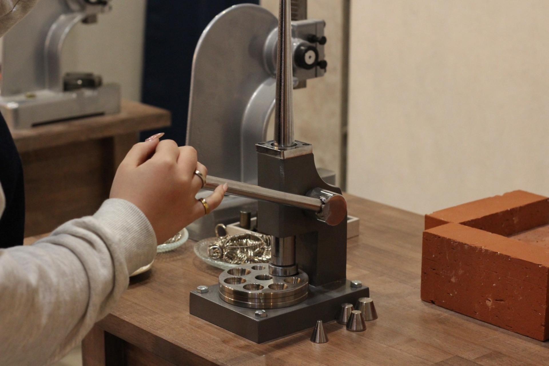 [KRONE Kyoto Arashiyama Branch] Coin Ring Workshop - Thumbnail 8